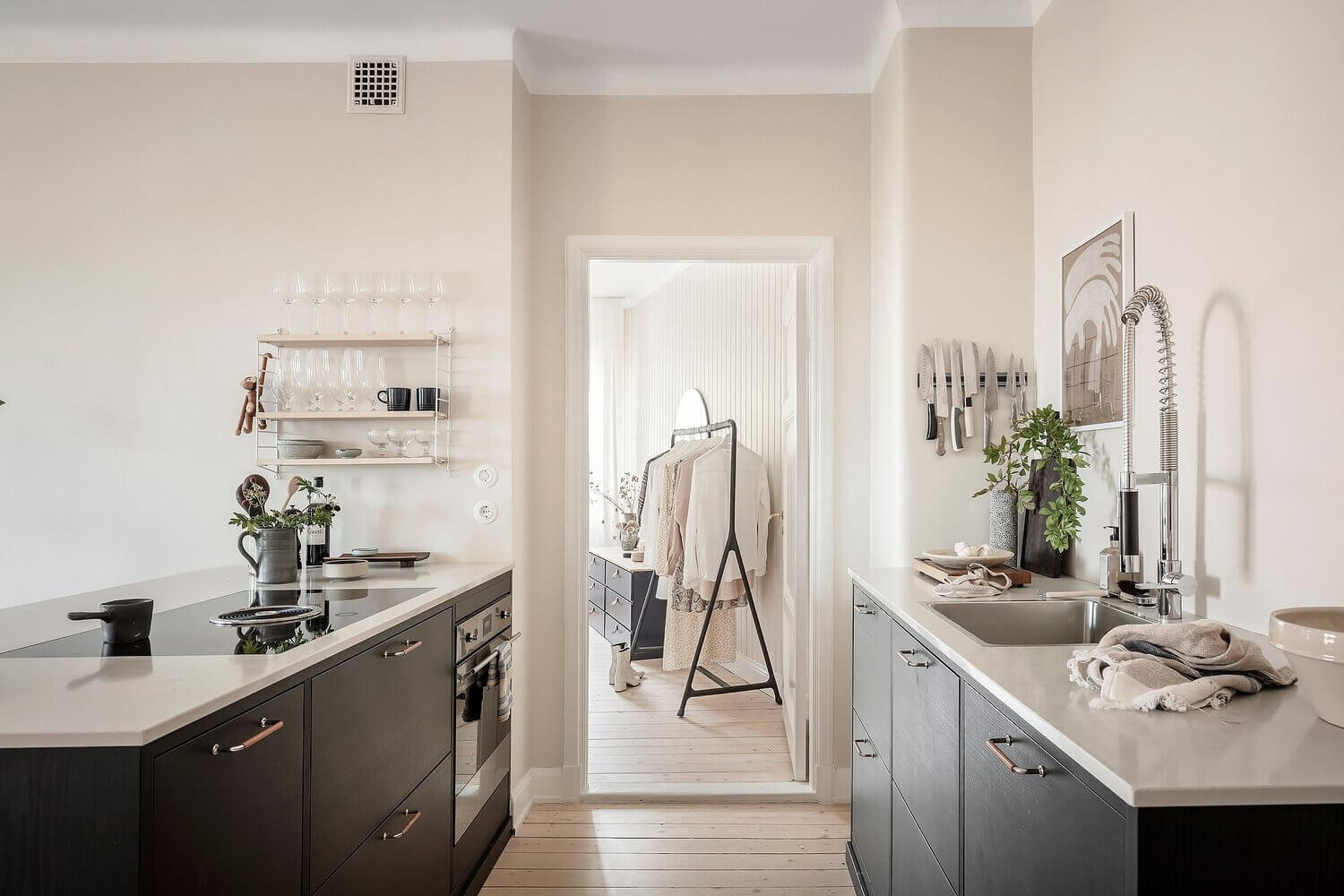 A Serene Scandi Apartment Painted In A Lovely Beige Hue 3 serene beige scandinavian apartment nordroom2 A Serene Scandi Apartment Painted In A Lovely Beige Hue
