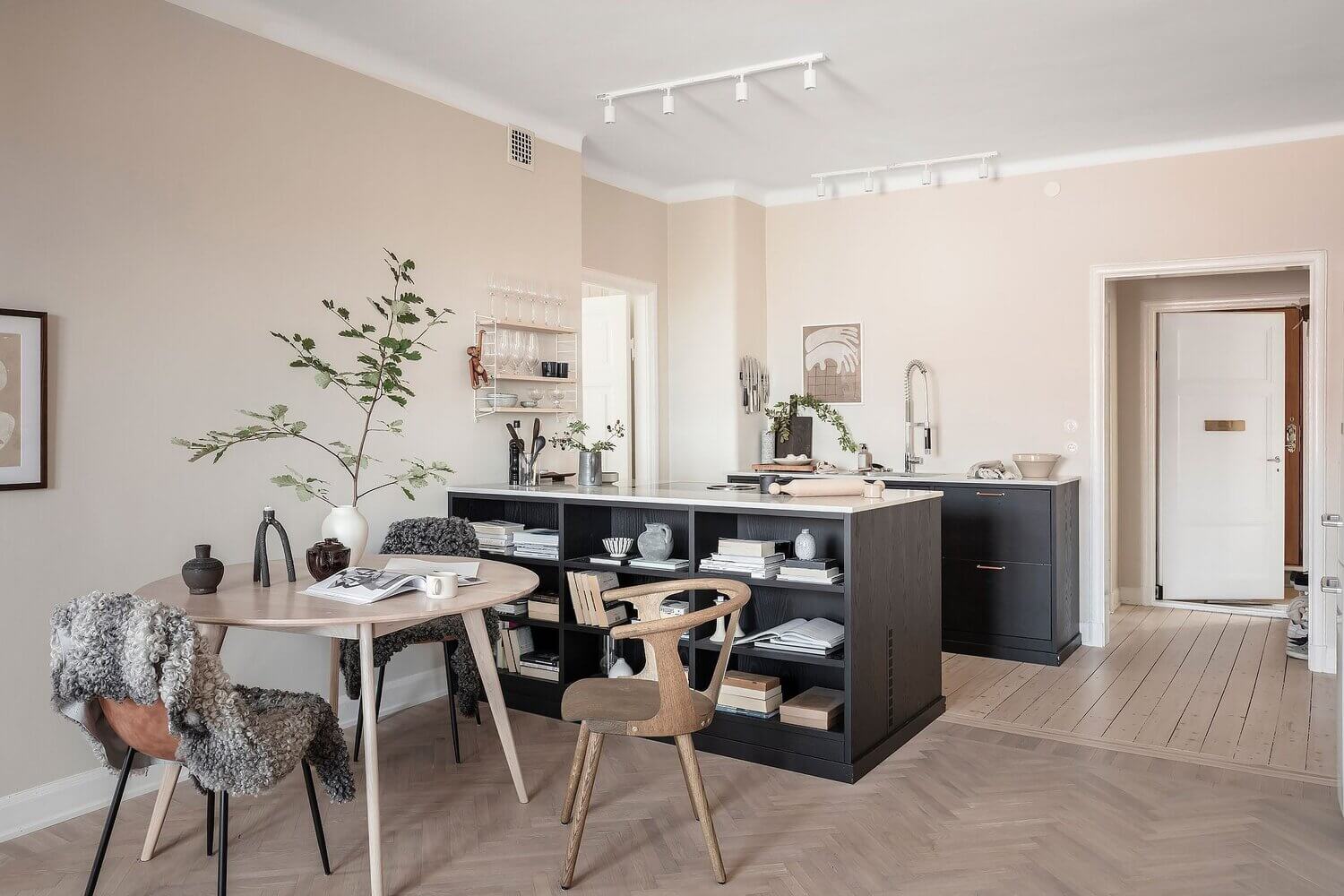 A Serene Scandi Apartment Painted In A Lovely Beige Hue 6 serene beige scandinavian apartment nordroom5 A Serene Scandi Apartment Painted In A Lovely Beige Hue