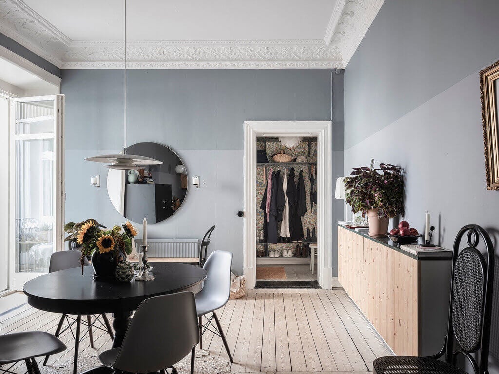 A Dark Green Painted Ceiling In An Art-Filled Apartment 14 ADarkGreenPaintedCeilinginanArt FilledApartment TheNordroom13 A Dark Green Painted Ceiling In An Art-Filled Apartment
