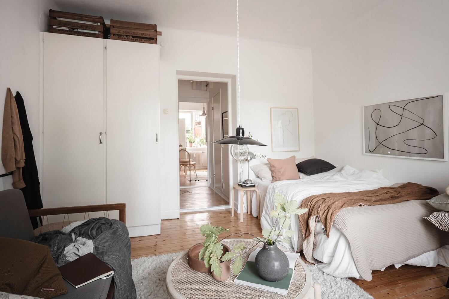 A Scandinavian Studio Apartment Decorated in Earthy Fall Colors 6 AScandinavianStudioApartmentDecoratedinEarthyFallColors TheNordroom7 A Scandinavian Studio Apartment Decorated in Earthy Fall Colors