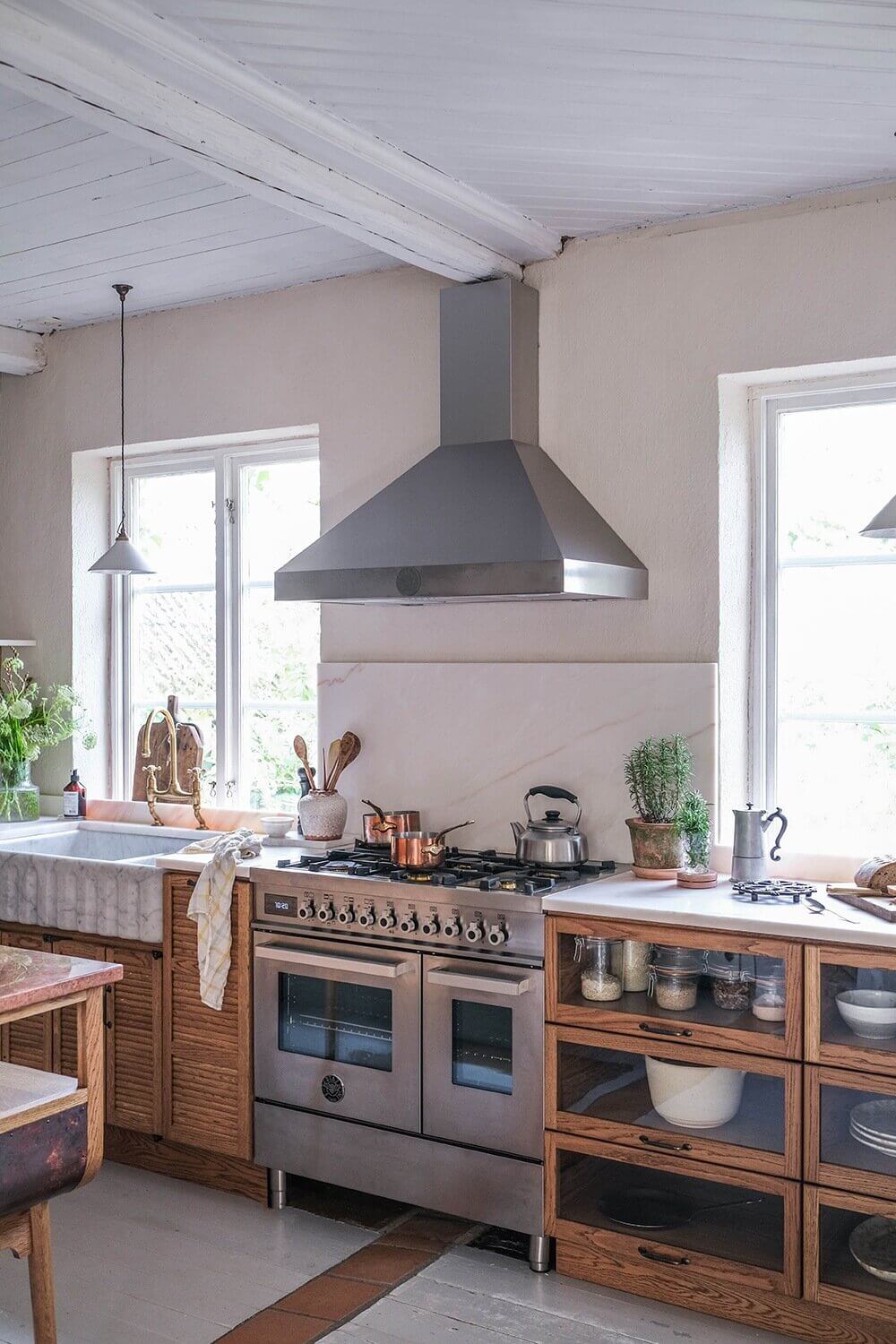 A DeVOL Haberdasher Kitchen In A Swedish Countryside Cottage 17 devol haberdasher kitchen nordroom16 A DeVOL Haberdasher Kitchen In A Swedish Countryside Cottage