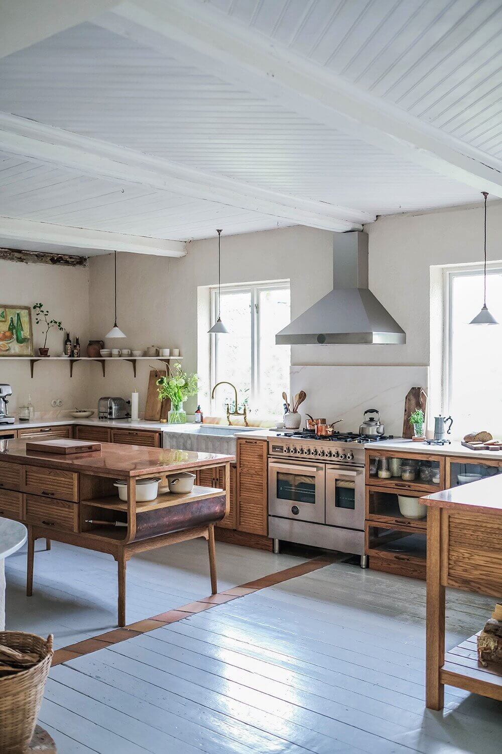 A DeVOL Haberdasher Kitchen In A Swedish Countryside Cottage 6 devol haberdasher kitchen nordroom5 A DeVOL Haberdasher Kitchen In A Swedish Countryside Cottage