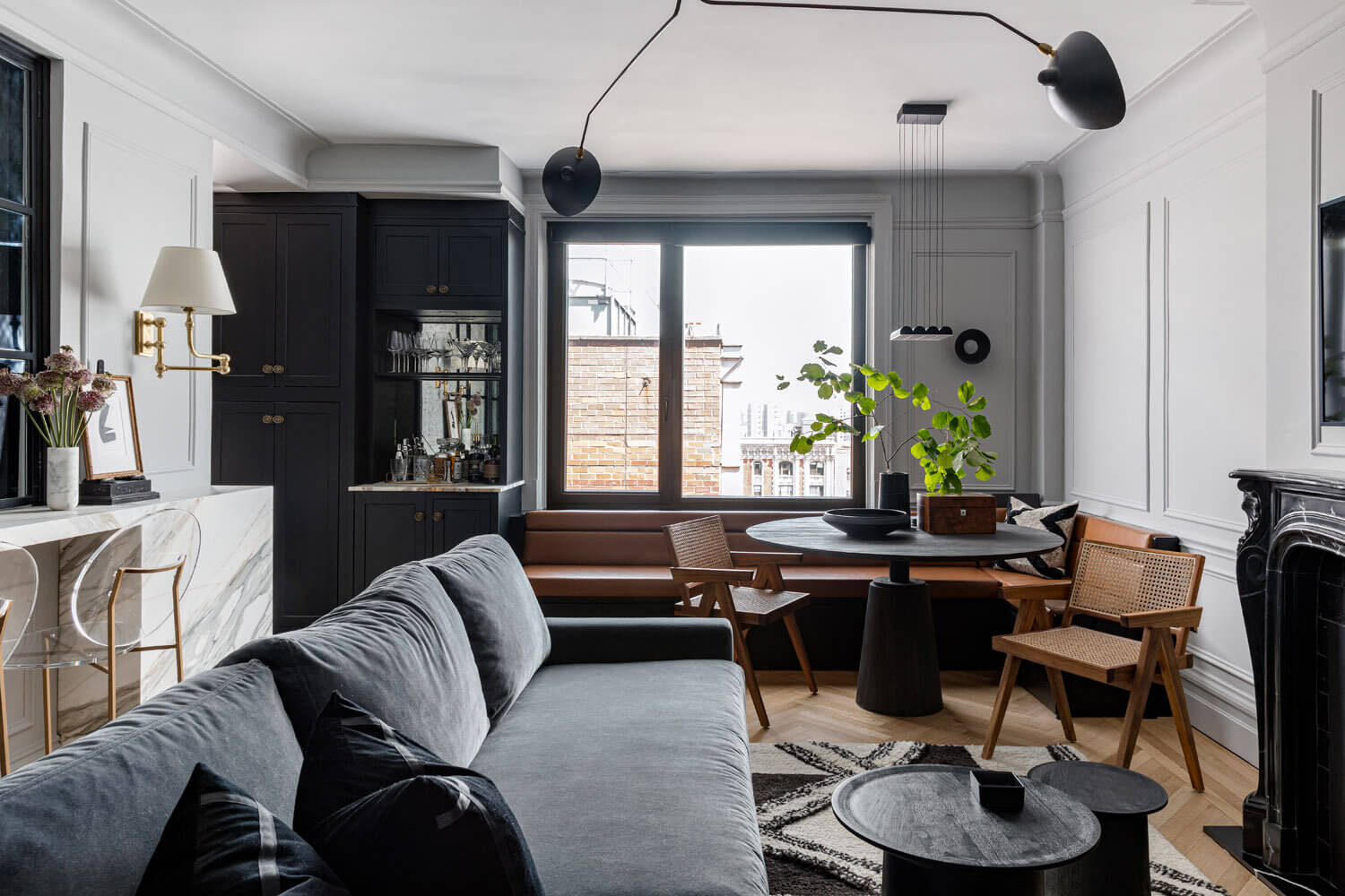 A Monochrome New York Apartment with Parisian Vibe 2 monochrome new york apartment paris vibe nordroom1 A Monochrome New York Apartment with Parisian Vibe
