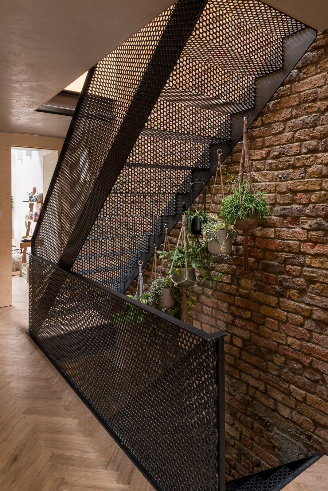 A Black Industrial Look With A Hint Of Pink In A London Townhouse 13 black industrial townhouse london nordroom12 A Black Industrial Look With A Hint Of Pink In A London Townhouse