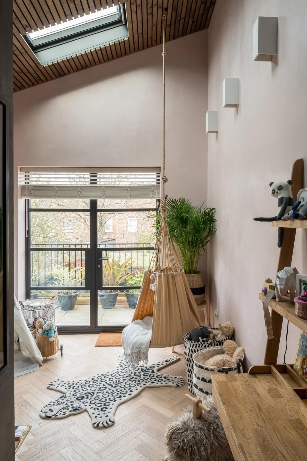 A Black Industrial Look With A Hint Of Pink In A London Townhouse 18 black industrial townhouse london nordroom17 A Black Industrial Look With A Hint Of Pink In A London Townhouse