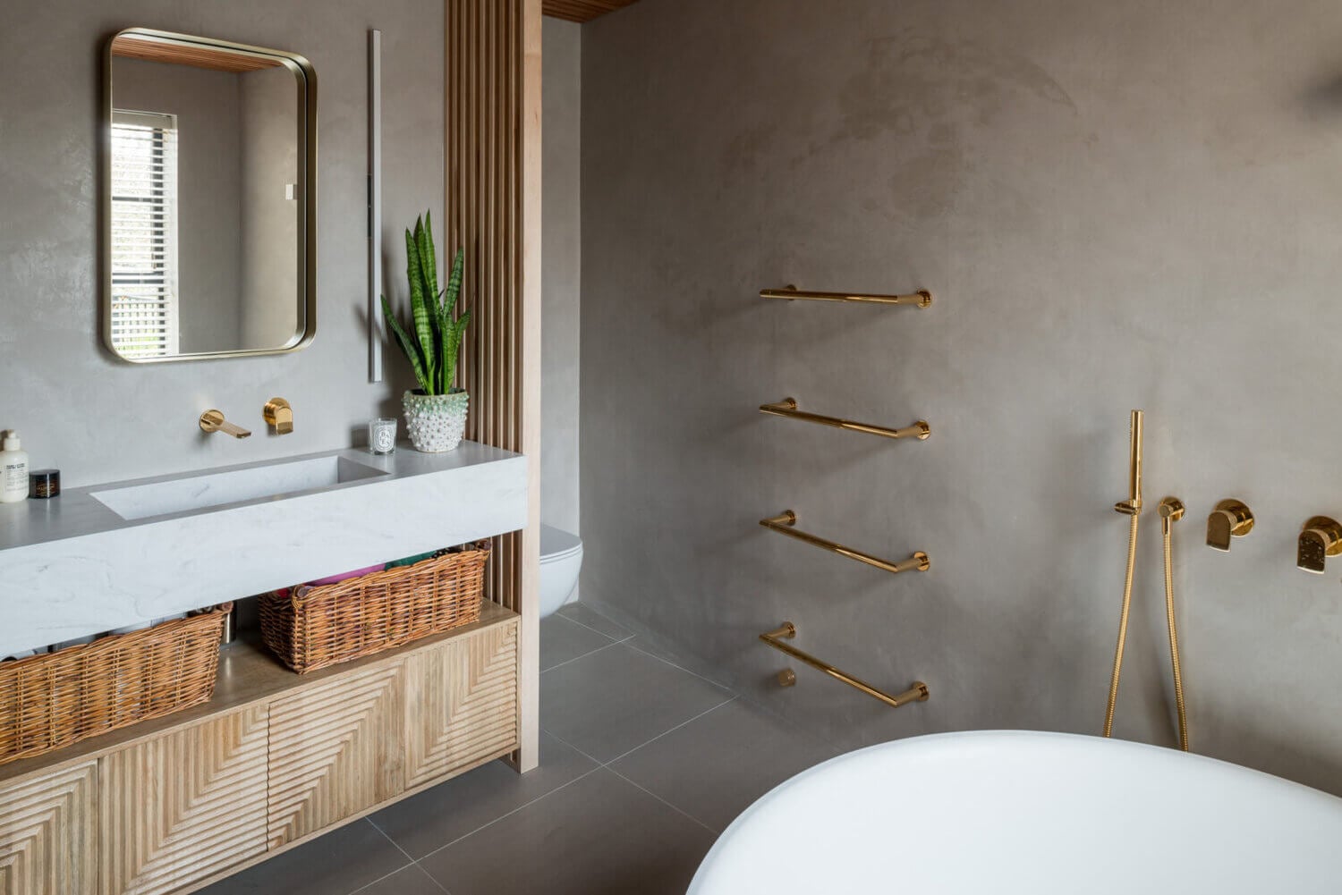 A Black Industrial Look With A Hint Of Pink In A London Townhouse 19 black industrial townhouse london nordroom18 A Black Industrial Look With A Hint Of Pink In A London Townhouse