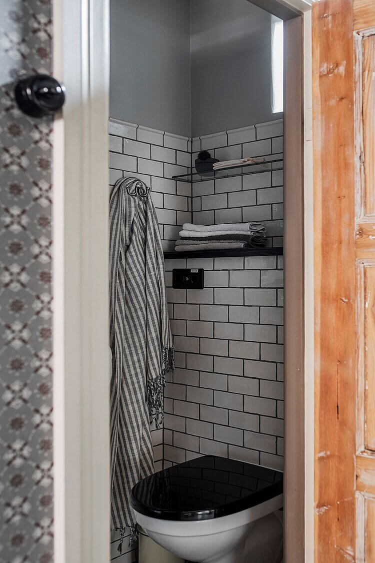 A Stockholm Apartment Packed With History And Charm 19 charming historic stockholm apartment nordroom20 A Stockholm Apartment Packed With History And Charm