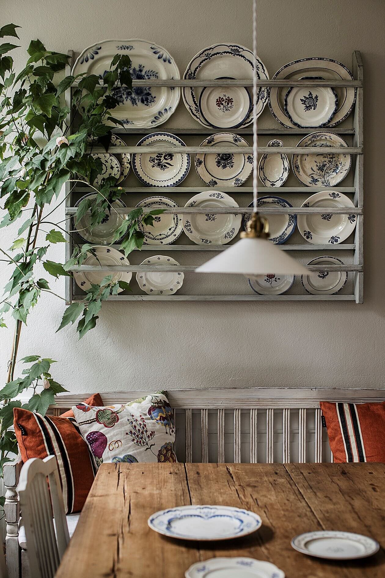 A Stockholm Apartment Packed With History And Charm 5 charming historic stockholm apartment nordroom4 A Stockholm Apartment Packed With History And Charm