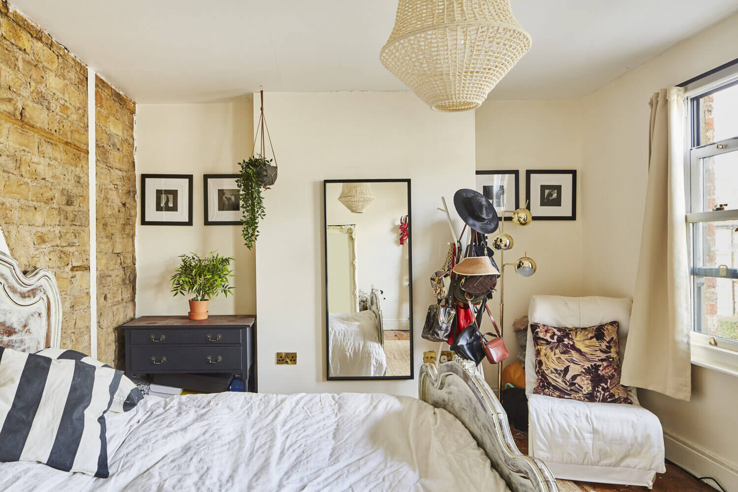 Neutral Tones in an Art-Filled Victorian Home with Surprising Bathrooms 18 neutral art filled victorian home nordroom18 Neutral Tones in an Art-Filled Victorian Home with Surprising Bathrooms