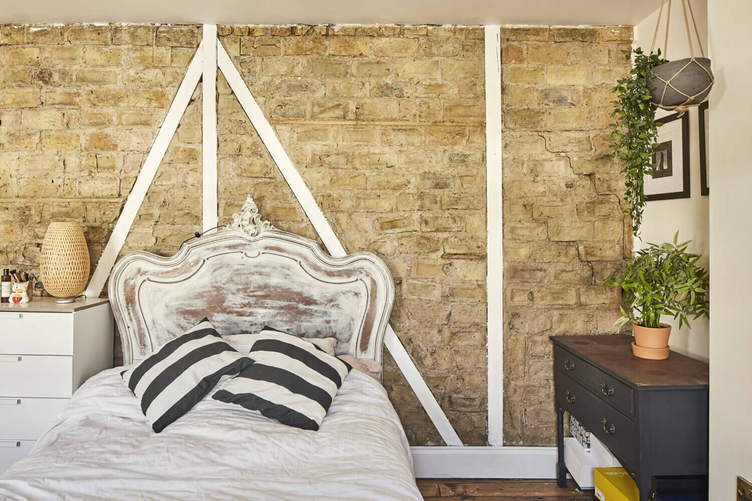 Neutral Tones in an Art-Filled Victorian Home with Surprising Bathrooms 19 neutral art filled victorian home nordroom19 Neutral Tones in an Art-Filled Victorian Home with Surprising Bathrooms