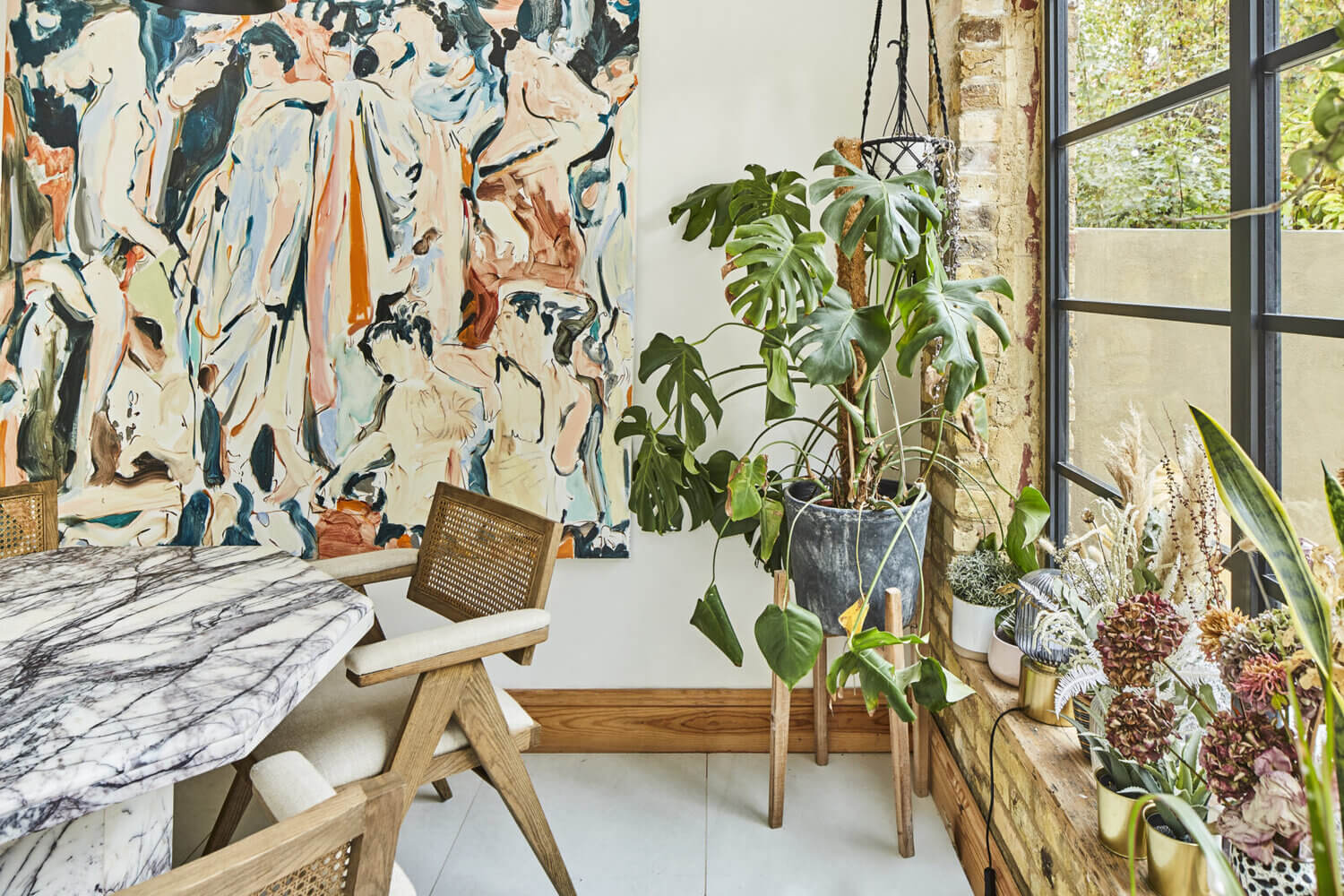 Neutral Tones in an Art-Filled Victorian Home with Surprising Bathrooms 3 neutral art filled victorian home nordroom2 Neutral Tones in an Art-Filled Victorian Home with Surprising Bathrooms