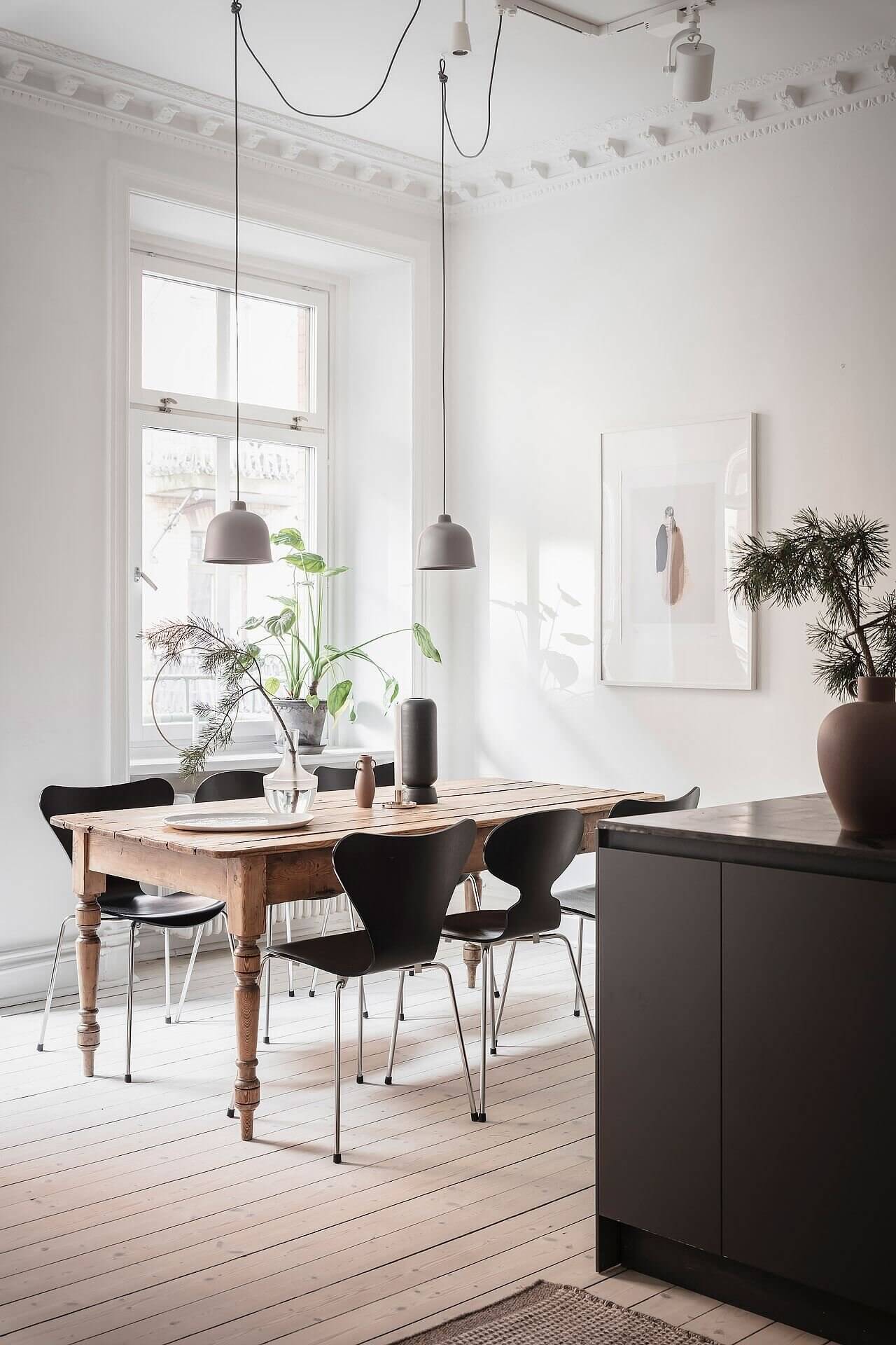 A White Scandinavian Apartment With A Sleek Dark Grey Kitchen 8 white scandinavian apartment grey kitchen nordroom7 A White Scandinavian Apartment With A Sleek Dark Grey Kitchen
