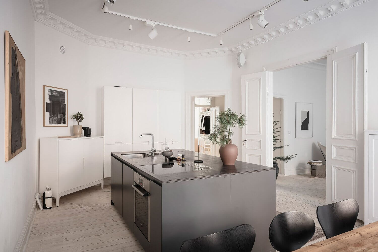 A White Scandinavian Apartment With A Sleek Dark Grey Kitchen 9 white scandinavian apartment grey kitchen nordroom8 A White Scandinavian Apartment With A Sleek Dark Grey Kitchen