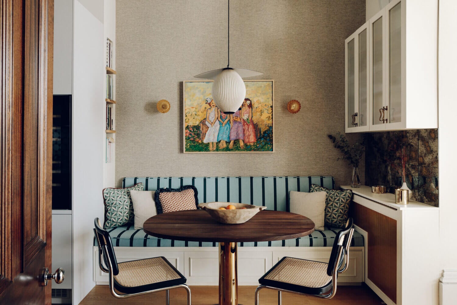 An Eclectic Apartment in a Historic Townhouse in Brighton 15 eclectic apartment townhouse brighton nordroom15 An Eclectic Apartment in a Historic Townhouse in Brighton