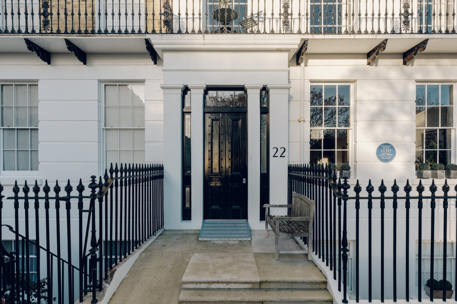 An Eclectic Apartment in a Historic Townhouse in Brighton 21 eclectic apartment townhouse brighton nordroom21 An Eclectic Apartment in a Historic Townhouse in Brighton