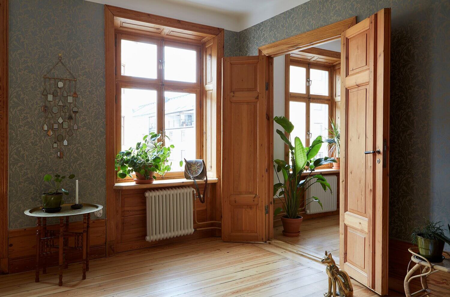 A Warm Historic Apartment in Stockholm 7 warm historic apartment stockholm nordroom7 A Warm Historic Apartment in Stockholm
