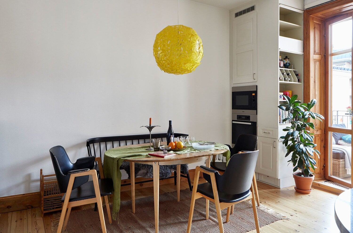 A Warm Historic Apartment in Stockholm 9 warm historic apartment stockholm nordroom9 A Warm Historic Apartment in Stockholm