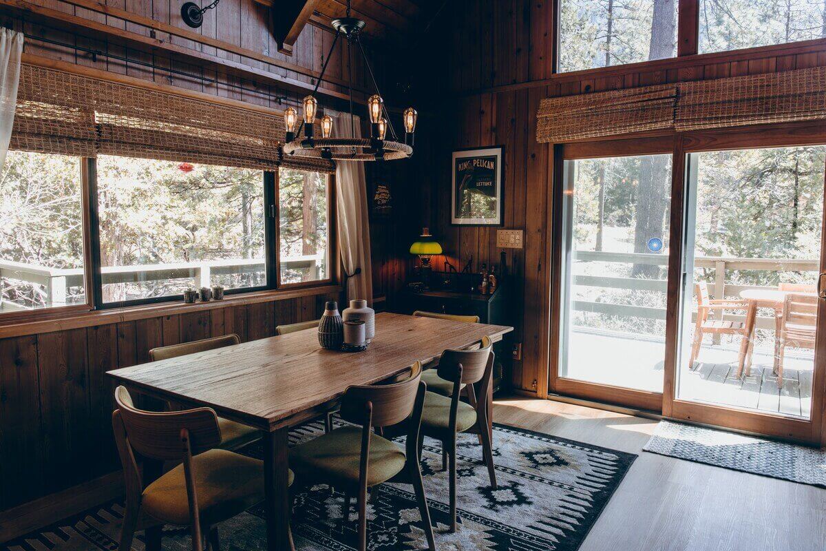 Whiskey Creek Cabin | A Cozy Airbnb Surrounded by Pine Trees 4 whiskey creek cabin airbnb nordroom3 Whiskey Creek Cabin | A Cozy Airbnb Surrounded by Pine Trees