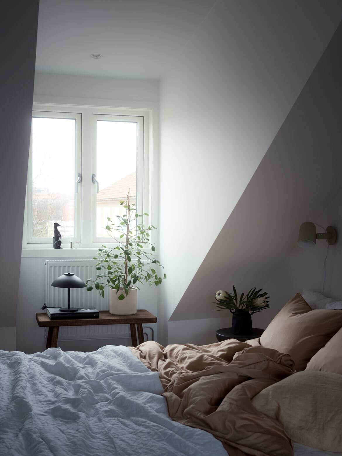 A Small Scandinavian Attic Loft with Exposed Beams 11 ASmallScandinavianAtticLoftwithExposedBeams TheNordroom10 A Small Scandinavian Attic Loft with Exposed Beams