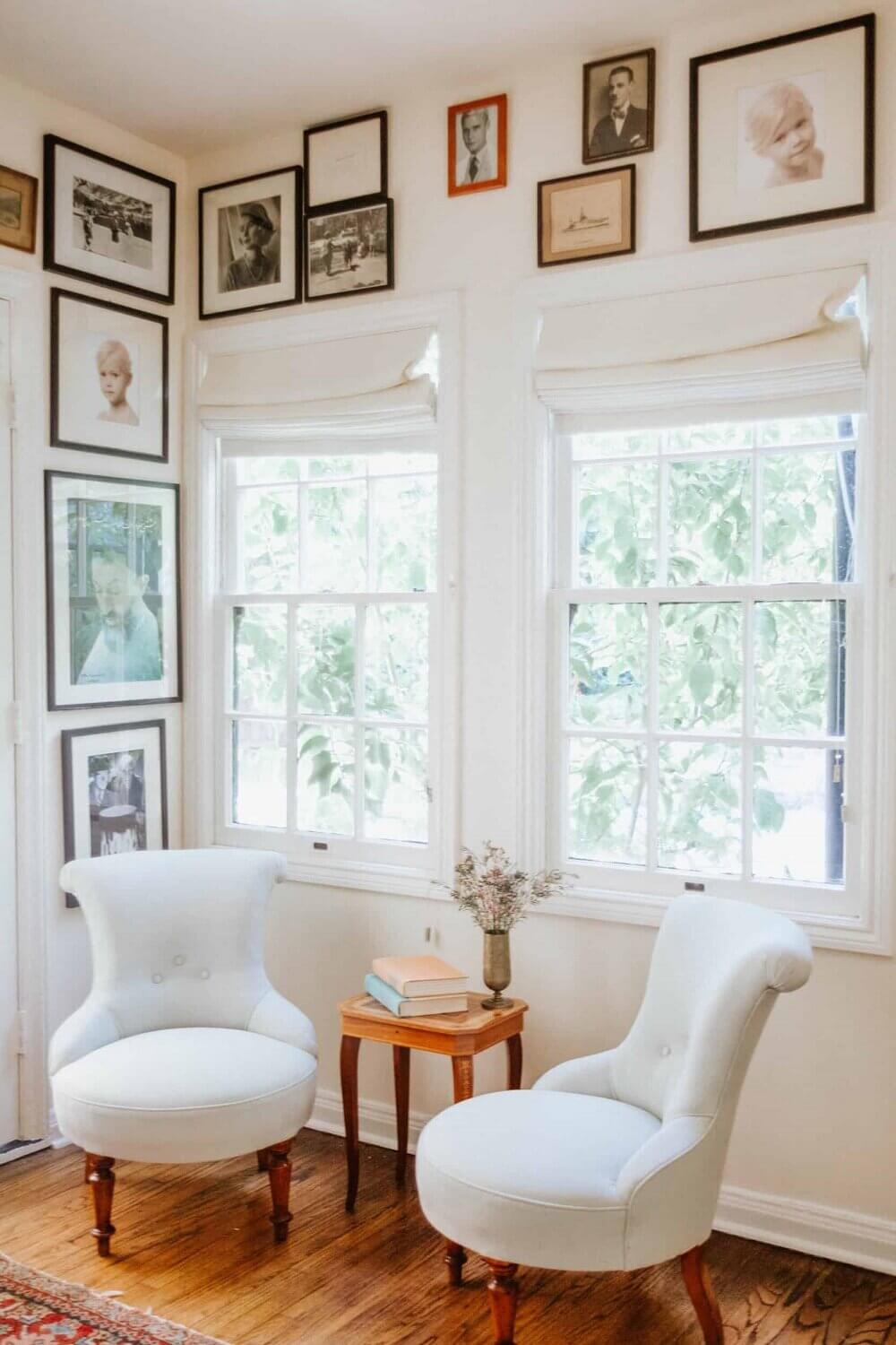 Bookshelves Envy In A 1920s English Tudor House in Los Angeles 19 bookshelves 1920s english tudor house los angeles nordroom18 Bookshelves Envy In A 1920s English Tudor House in Los Angeles