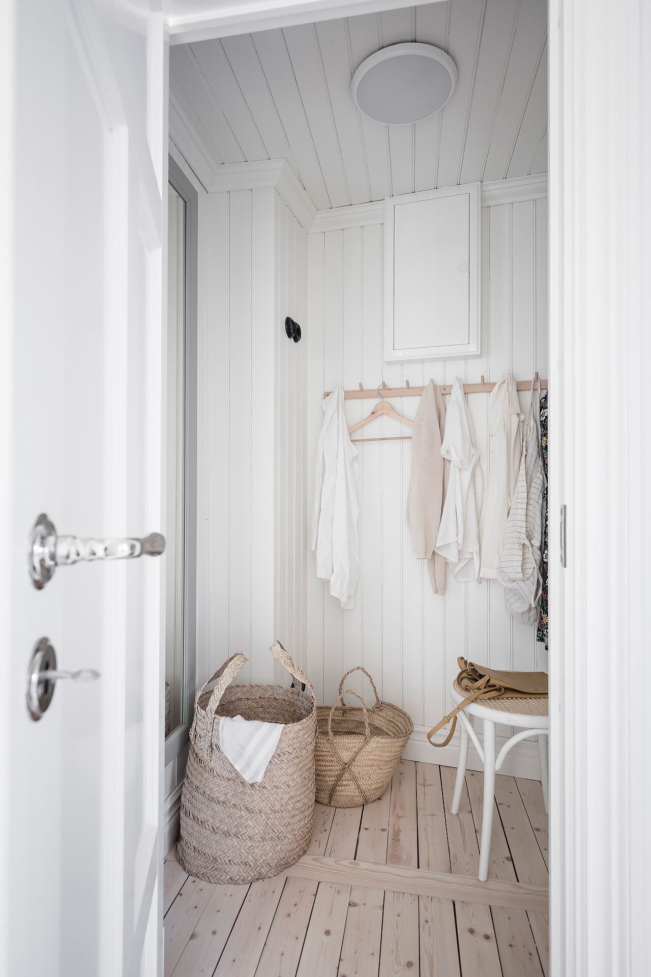 A Harmonious One-Bedroom Apartment With Plenty Of Storage 21 harmonious one bedroom apartment nordroom20 A Harmonious One-Bedroom Apartment With Plenty Of Storage
