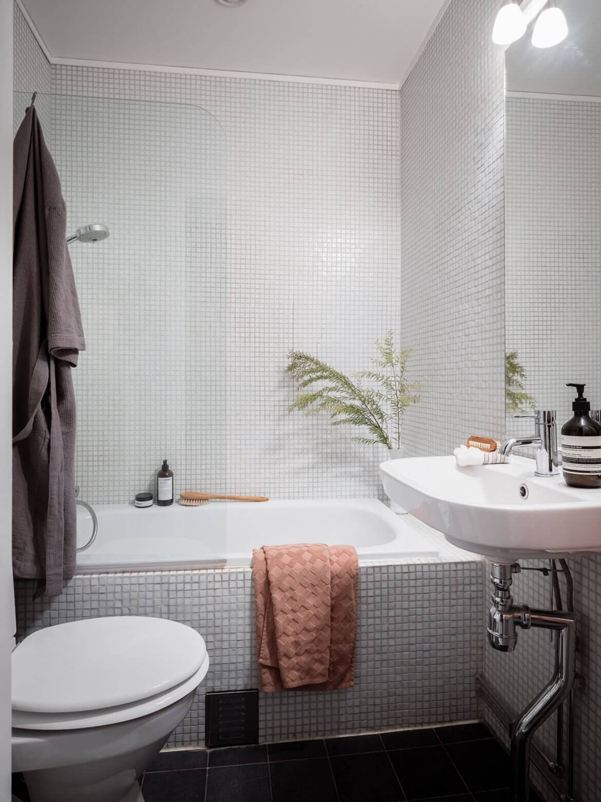 Soft Color Tones in a Stylish Scandi Apartment 17 soft colors scandinavian apartment nordroom16 Soft Color Tones in a Stylish Scandi Apartment