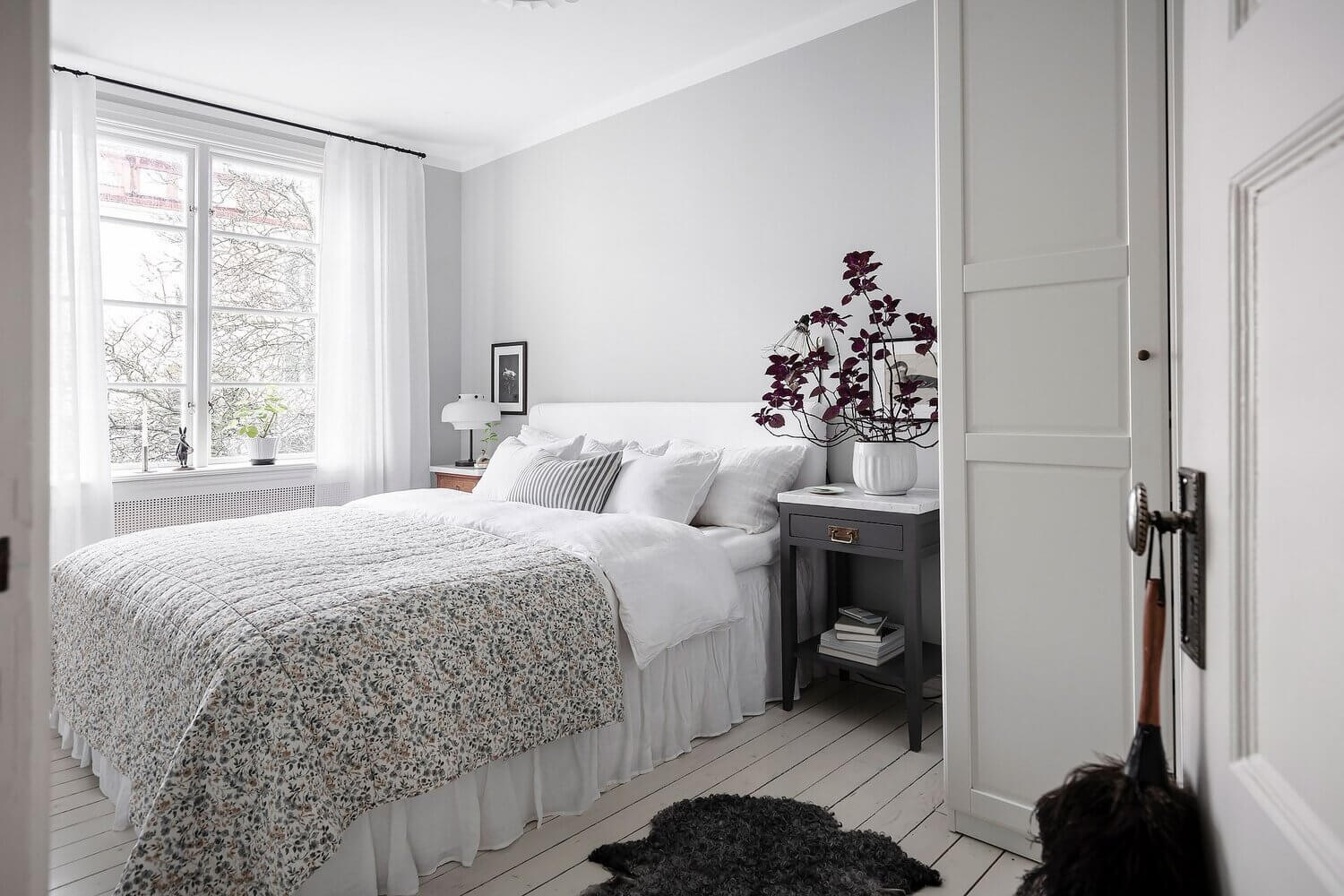A Stylish White and Grey Scandinavian Apartment 14 white grey scandinavian apartment nordroom14 A Stylish White and Grey Scandinavian Apartment