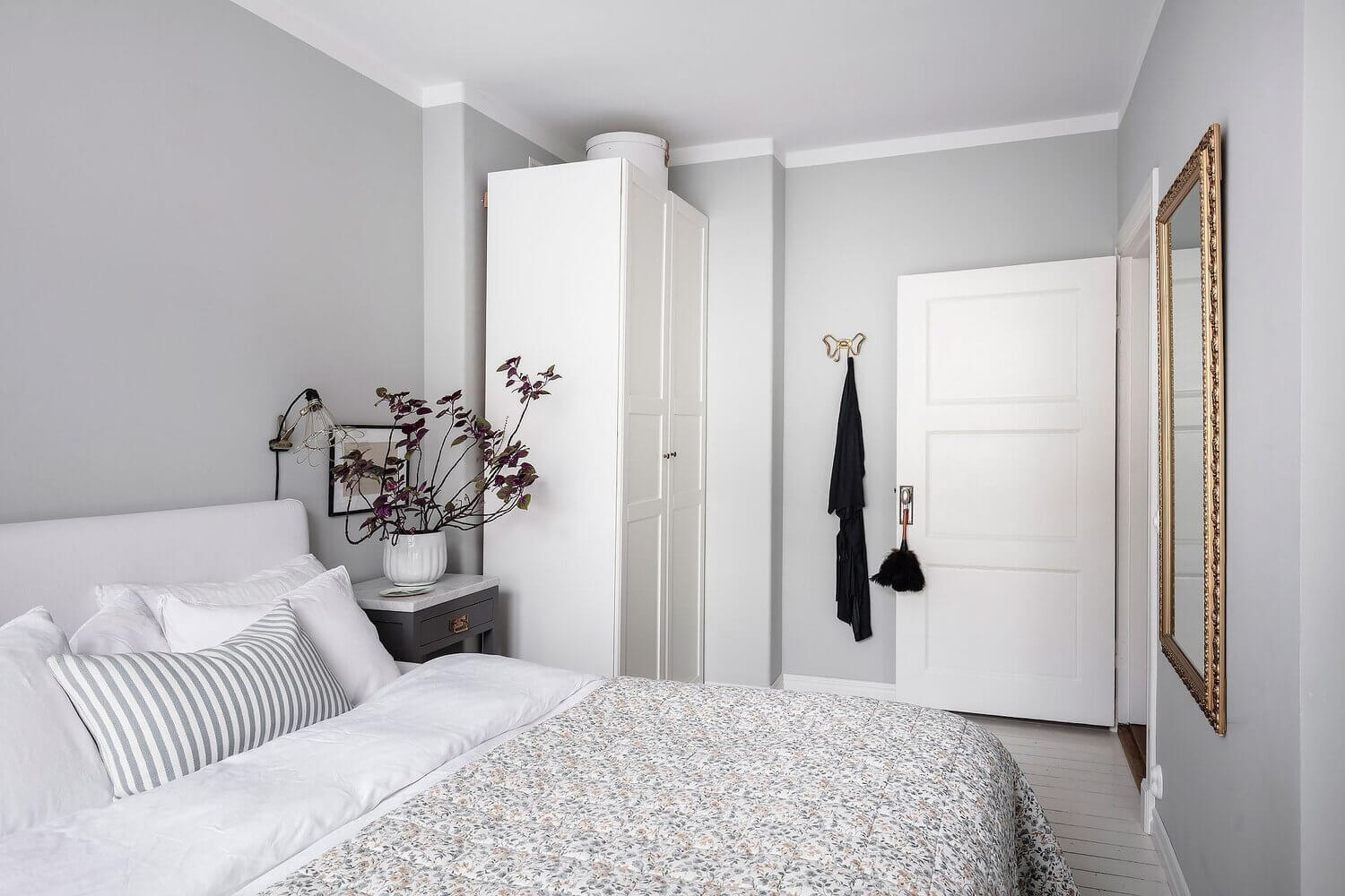 A Stylish White and Grey Scandinavian Apartment 16 white grey scandinavian apartment nordroom16 A Stylish White and Grey Scandinavian Apartment