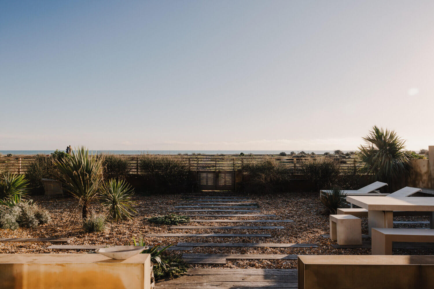 A Natural Beachfront House in England 25 ANaturalBeachfrontHouseinEngland TheNordroom24 A Natural Beachfront House in England