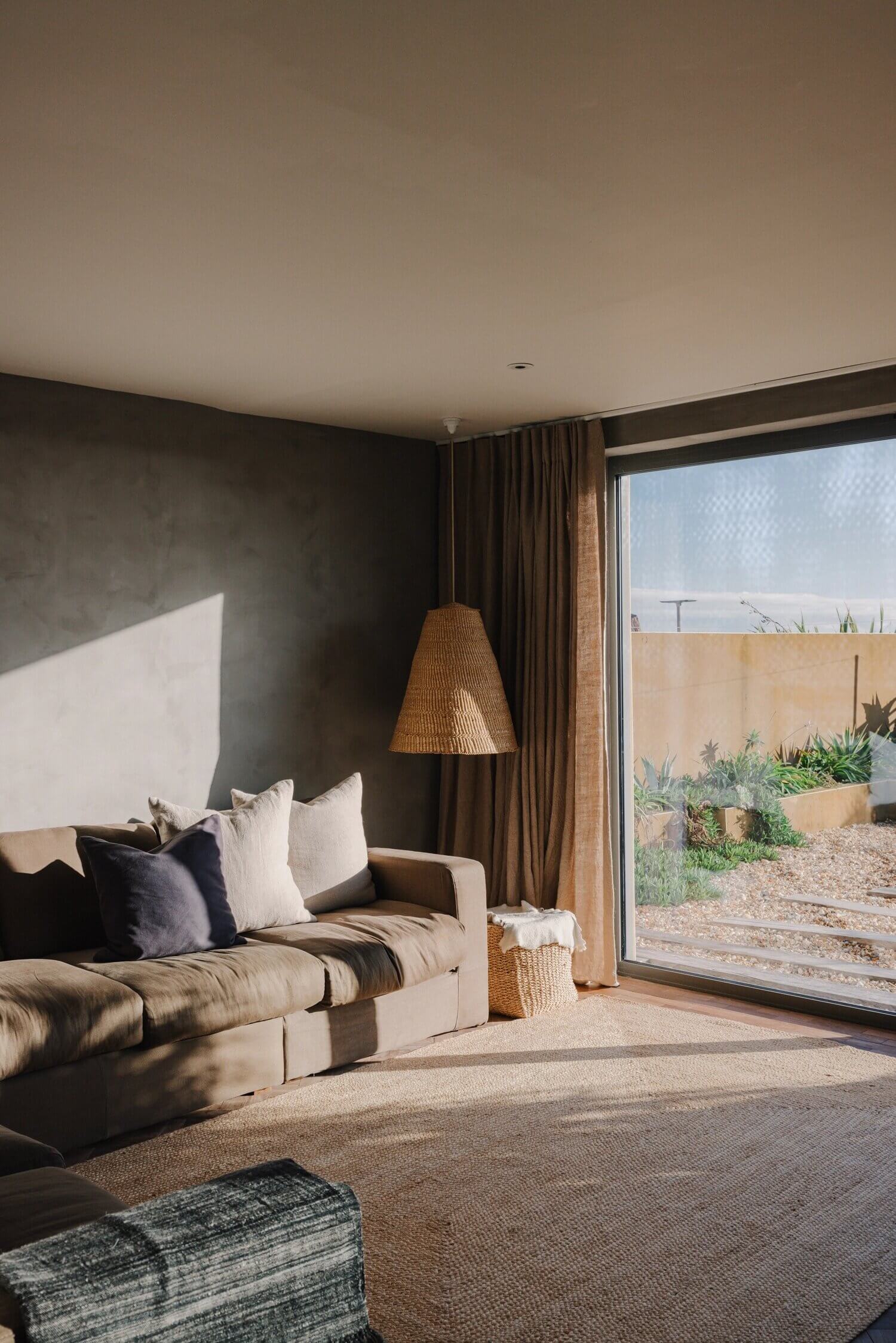 A Natural Beachfront House in England 10 ANaturalBeachfrontHouseinEngland TheNordroom9 A Natural Beachfront House in England