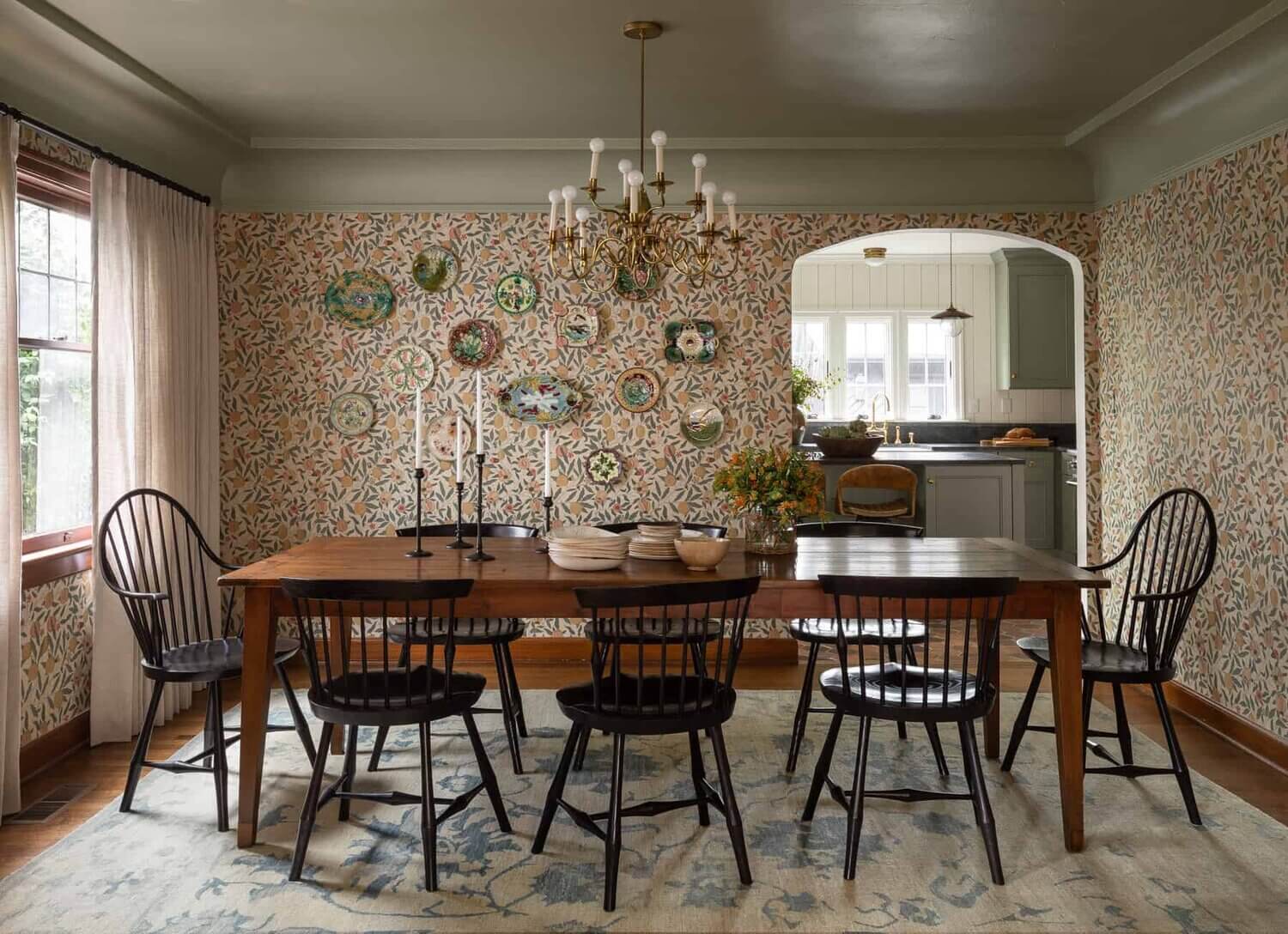 Soothing Colors in Designer Heidi Caillier's Eclectic Washington Home 11 Diningroomwithvinatgefarmtableandcolorfulwallpaper TheNordroom Soothing Colors in Designer Heidi Caillier's Eclectic Washington Home