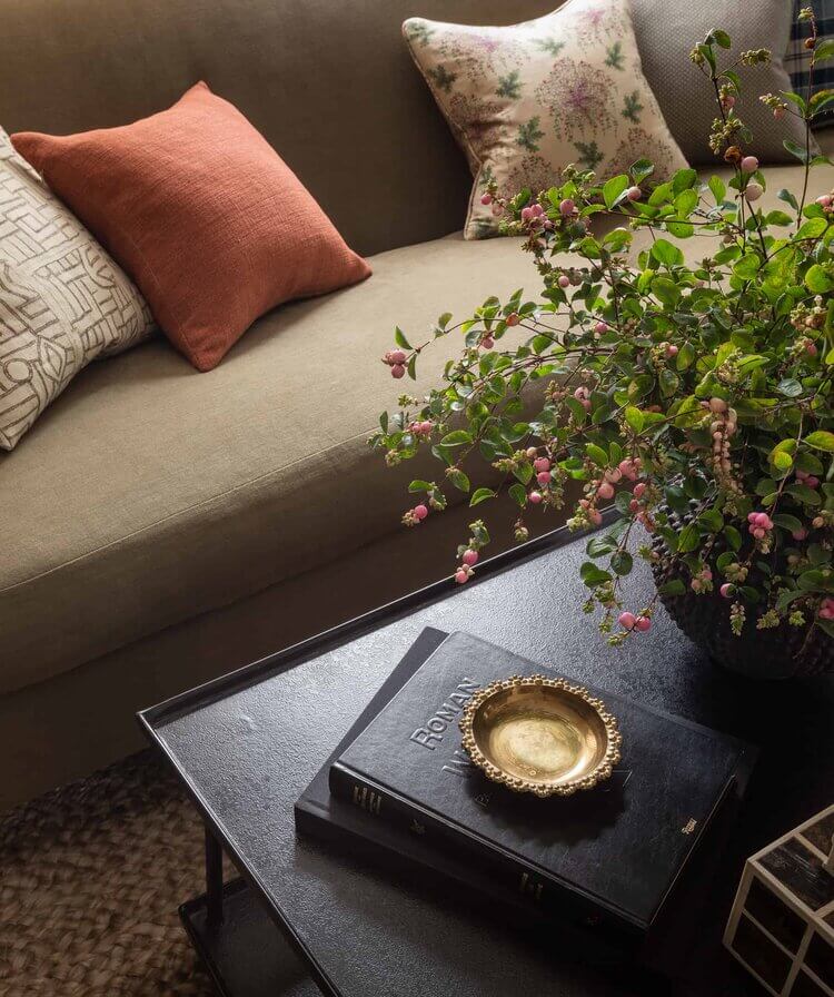 Soothing Colors in Designer Heidi Caillier's Eclectic Washington Home 10 SoothingColorsinDesignerHeideCailliersWashingtonHome TheNordroom9 Soothing Colors in Designer Heidi Caillier's Eclectic Washington Home