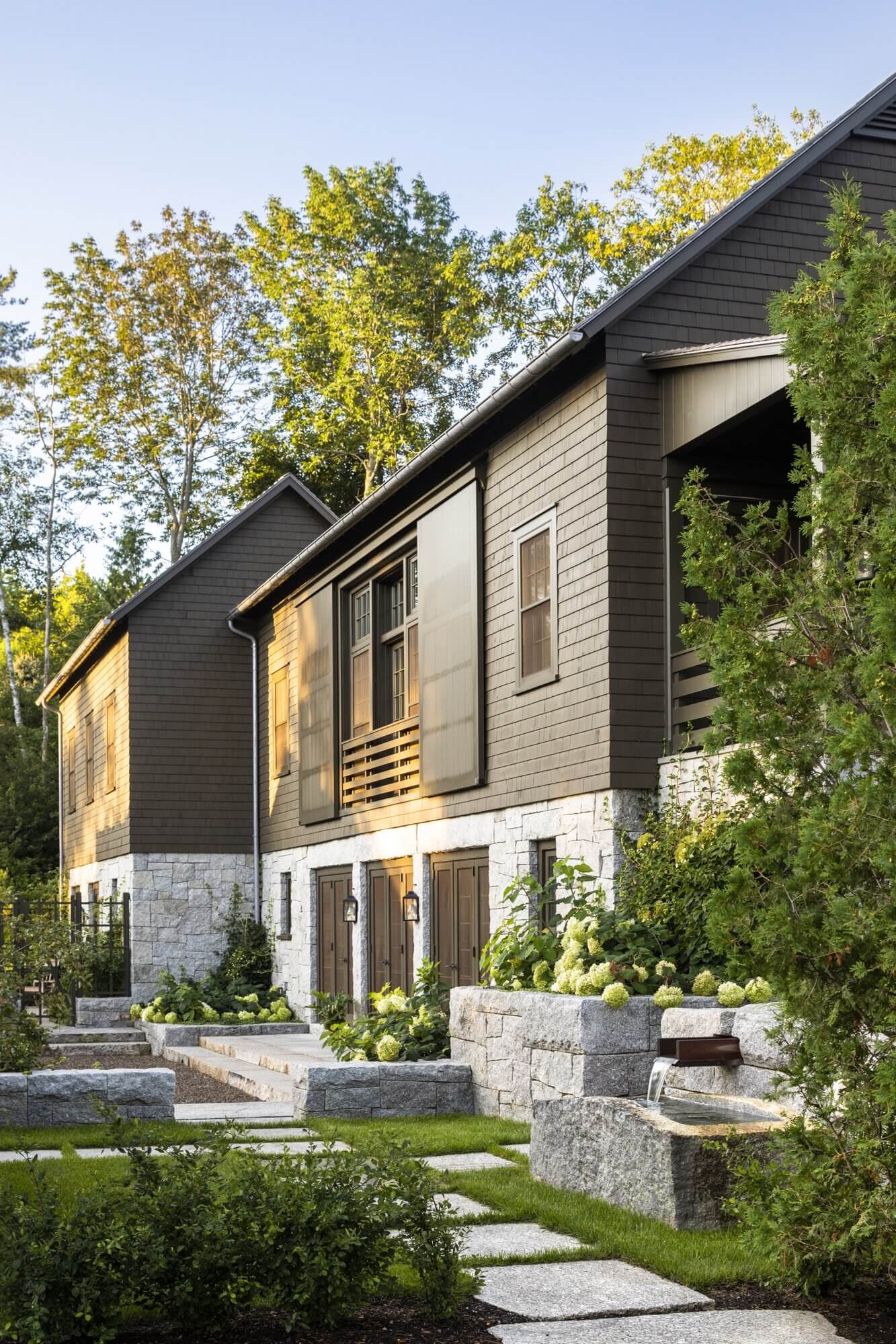 A Barn House On The Coast Of Maine by Gil Schafer 1 barn house maine gil schafer nordroom1 A Barn House On The Coast Of Maine by Gil Schafer