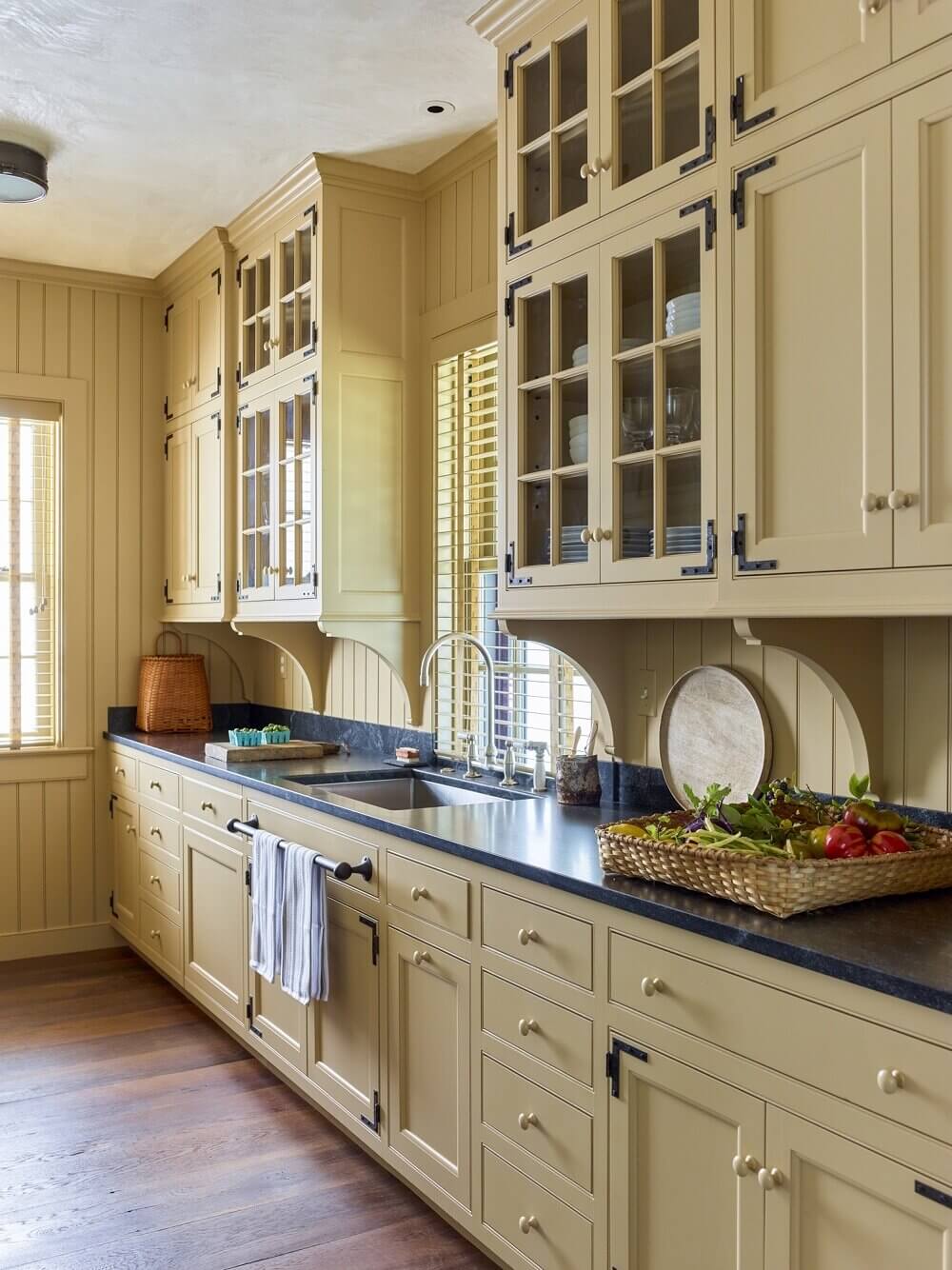 Glidden & PPG Color of the Year 2024: Limitless 27 honey beige kitchen cabinets