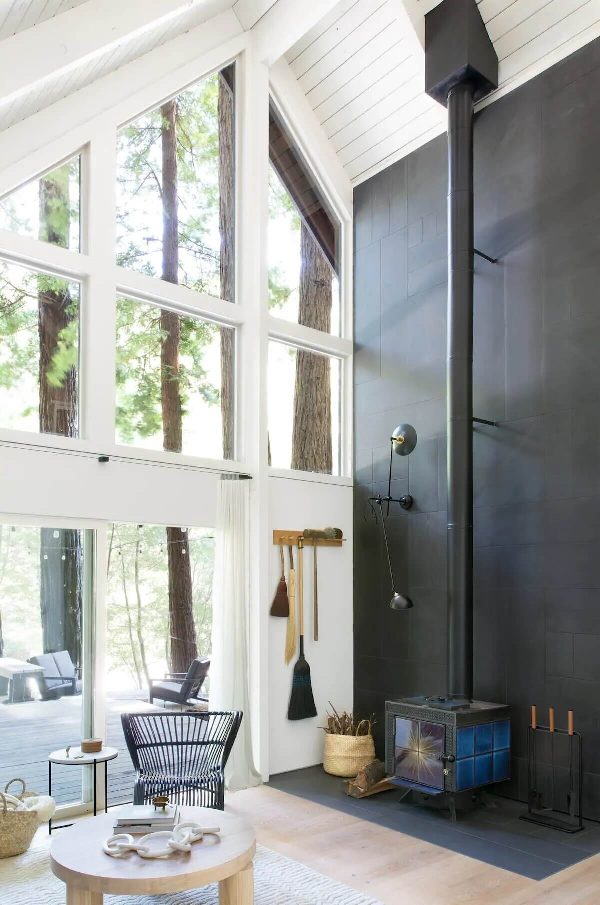 A Black and White A-Frame Cabin in California 6 black and white a frame cabin california nordroom5 A Black and White A-Frame Cabin in California