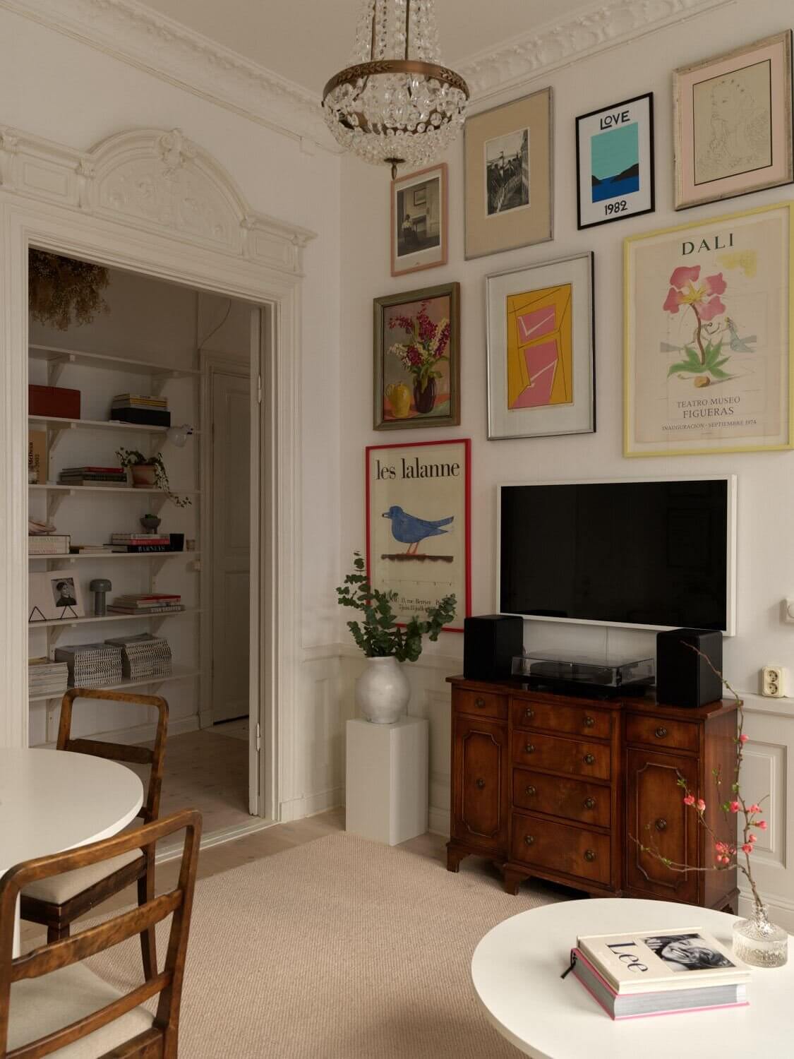 A Combination of Styles In A Historic Stockholm Apartment 5 ACombinationofStylesInAHistoricStockholmApartment TheNordroom4 A Combination of Styles In A Historic Stockholm Apartment