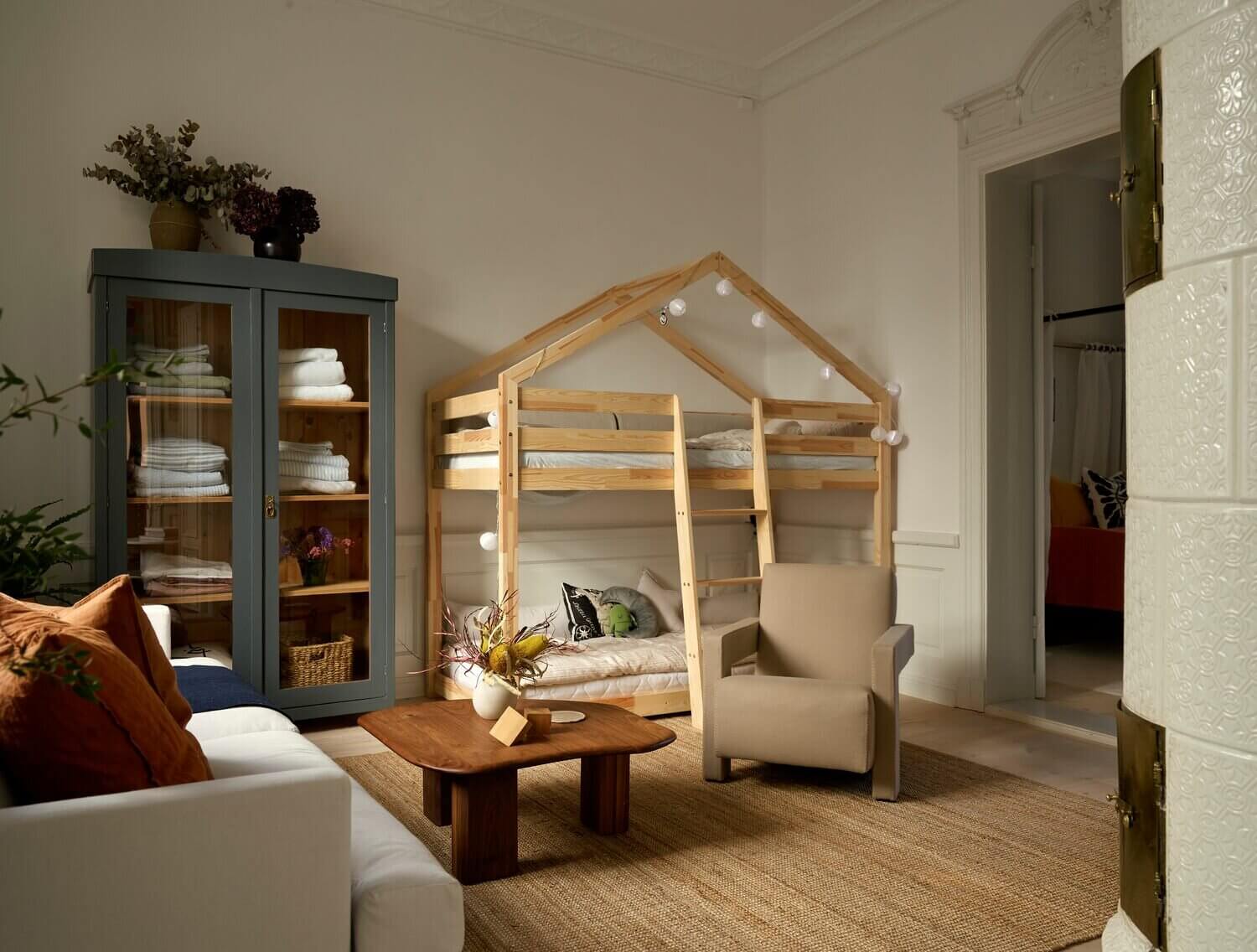 A Combination of Styles In A Historic Stockholm Apartment 7 ACombinationofStylesInAHistoricStockholmApartment TheNordroom6 A Combination of Styles In A Historic Stockholm Apartment
