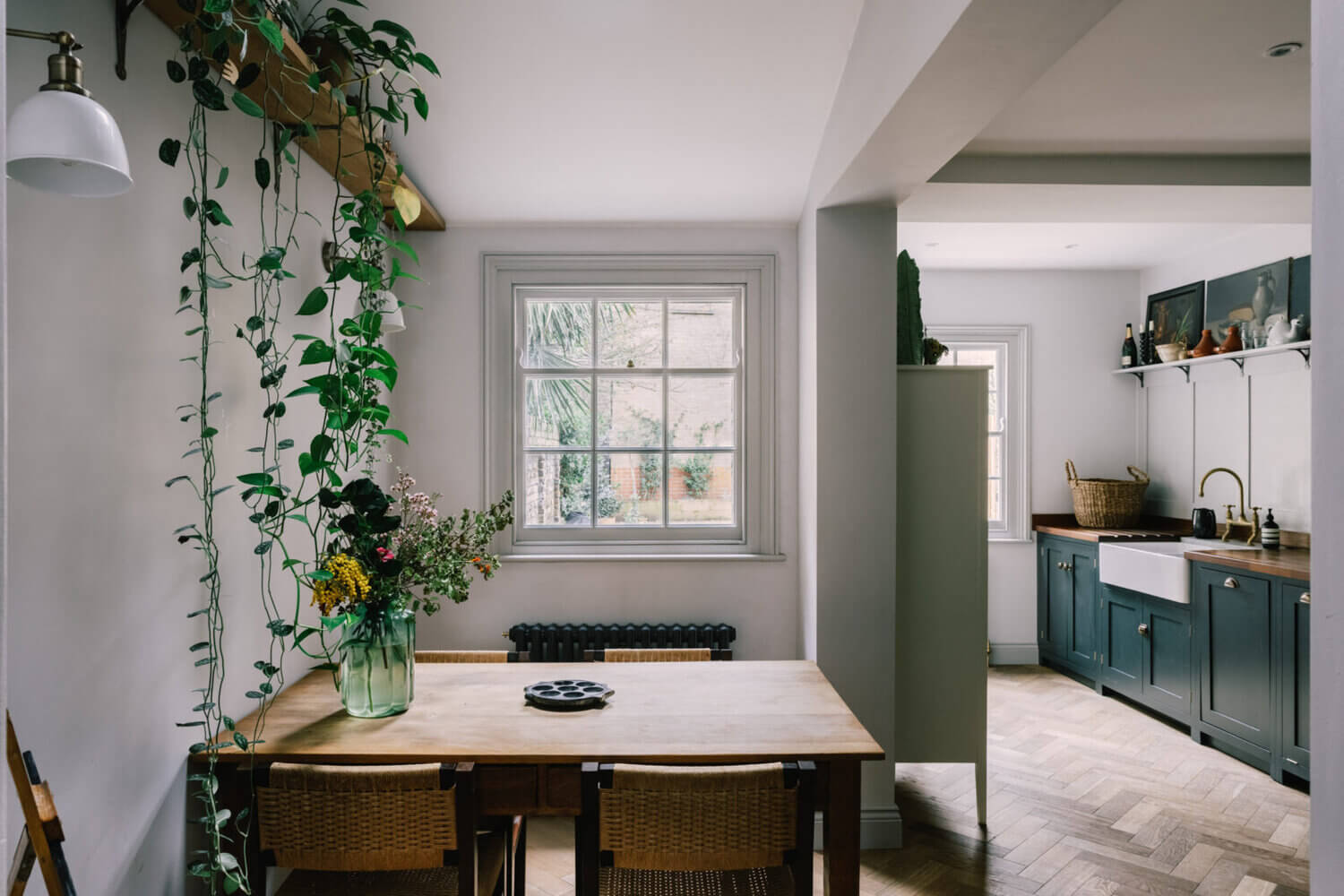 A Peaceful 19th-Century London Home Where Past and Present Meet 11 APeacefulLondonHomeFilledWithHistory TheNordroom11 A Peaceful 19th-Century London Home Where Past and Present Meet