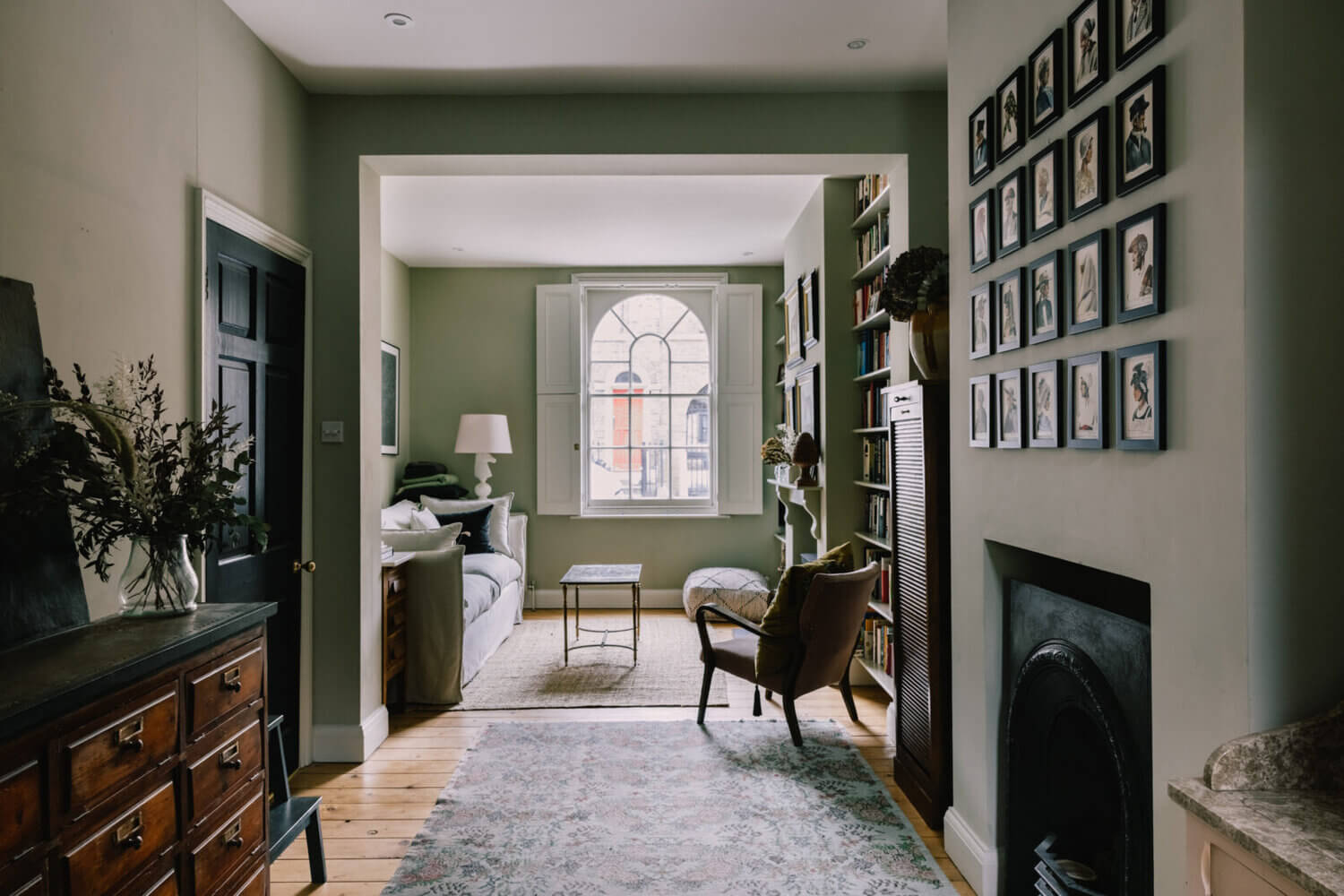 A Peaceful 19th-Century London Home Where Past and Present Meet 5 APeacefulLondonHomeFilledWithHistory TheNordroom5 A Peaceful 19th-Century London Home Where Past and Present Meet