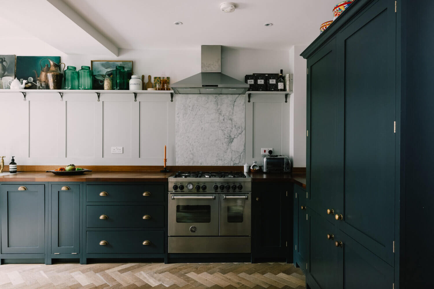 A Peaceful 19th-Century London Home Where Past and Present Meet 7 APeacefulLondonHomeFilledWithHistory TheNordroom7 A Peaceful 19th-Century London Home Where Past and Present Meet