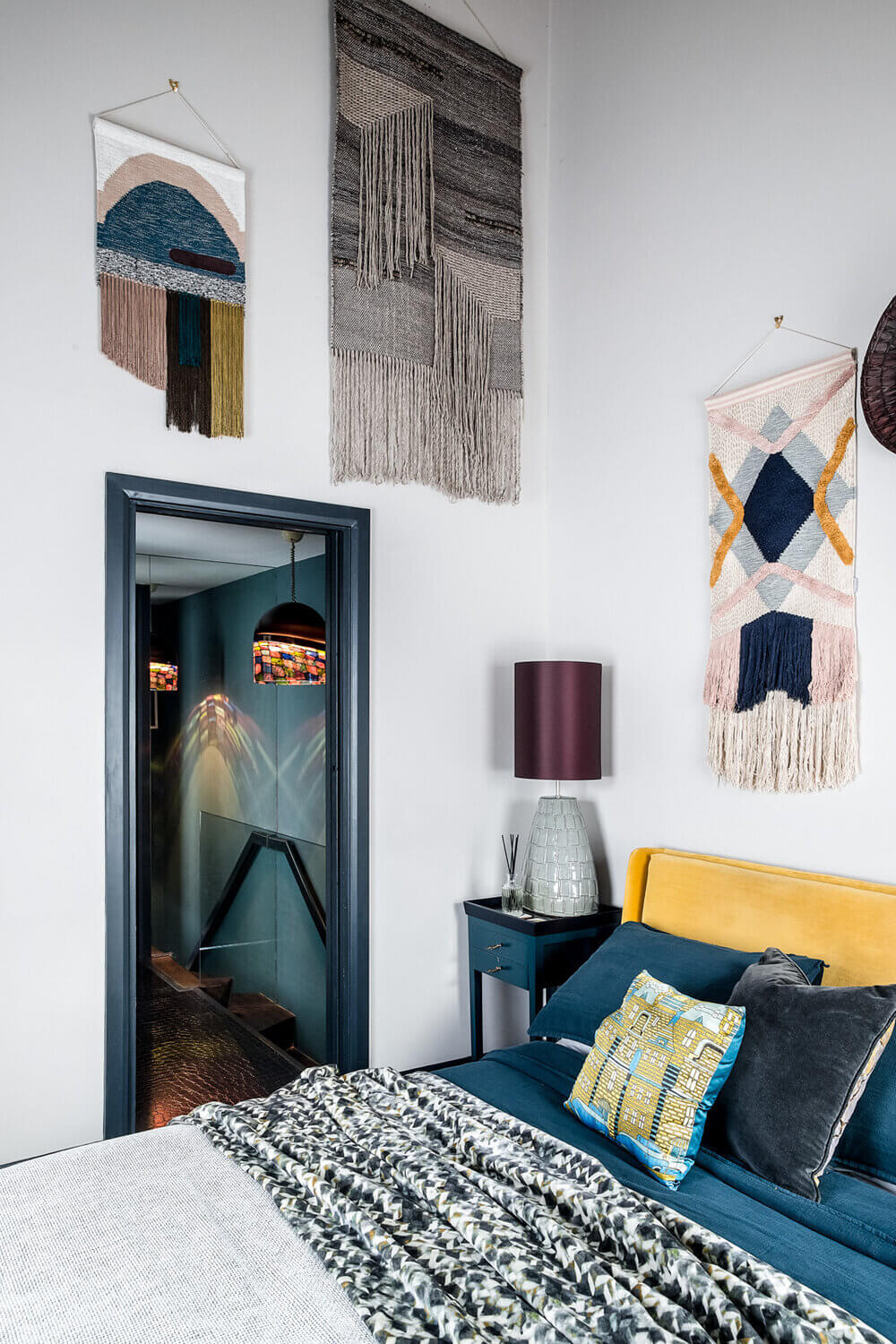 An Eclectic Narrow Blue House in London 20 AnEclecticBlueHouseinLondon TheNordroom19 An Eclectic Narrow Blue House in London