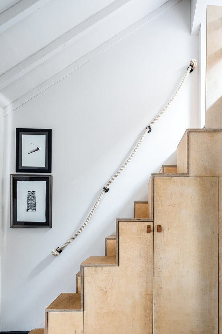 An Eclectic Narrow Blue House in London 25 AnEclecticBlueHouseinLondon TheNordroom24 An Eclectic Narrow Blue House in London