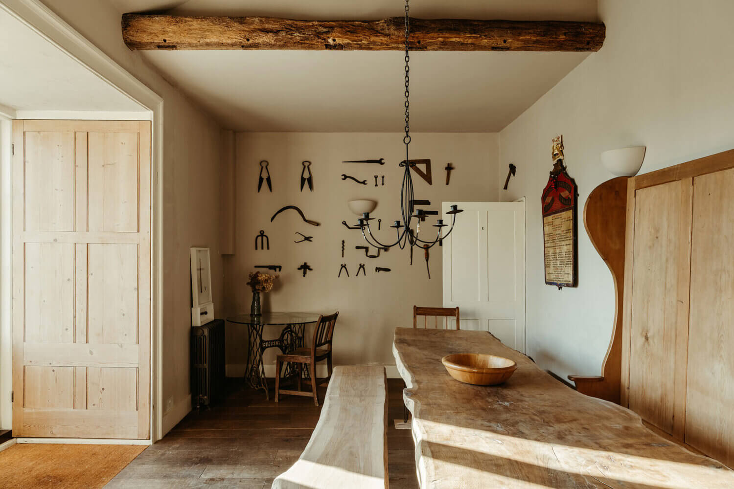 Hunston Manor House: A Renovated 17th-Century Property in West Sussex 13 HunstonManorHouseARenovated17th CenturyPropertyinWestSussex TheNordroom 1 Hunston Manor House: A Renovated 17th-Century Property in West Sussex