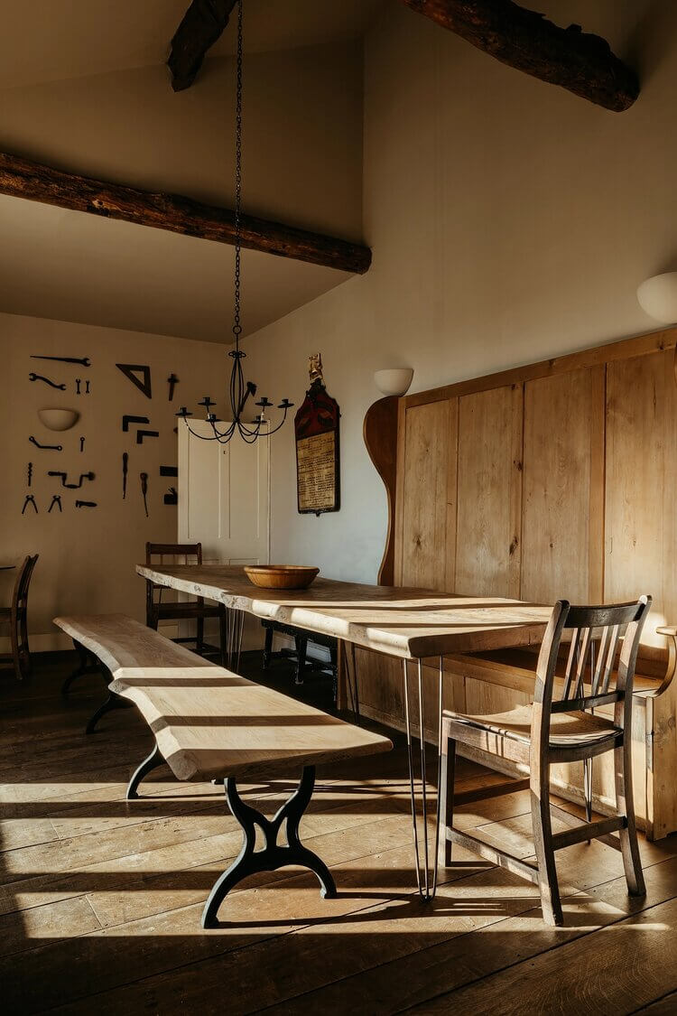 Hunston Manor House: A Renovated 17th-Century Property in West Sussex 12 HunstonManorHouseARenovated17th CenturyPropertyinWestSussex TheNordroom11grid Hunston Manor House: A Renovated 17th-Century Property in West Sussex