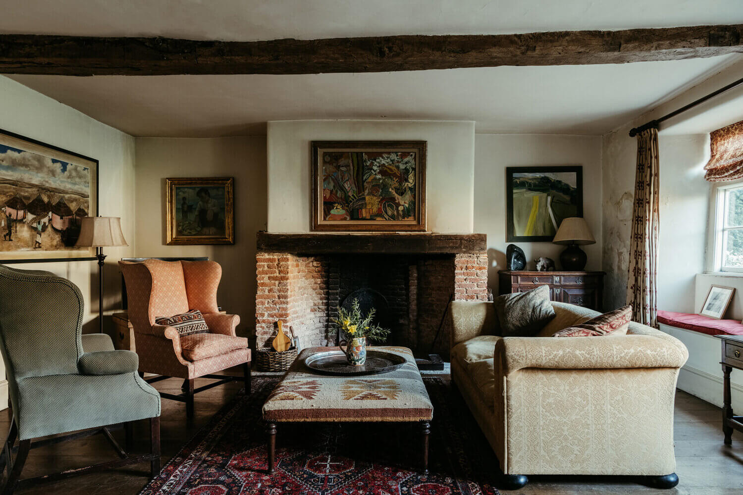 Hunston Manor House: A Renovated 17th-Century Property in West Sussex 3 HunstonManorHouseARenovated17th CenturyPropertyinWestSussex TheNordroom4 Hunston Manor House: A Renovated 17th-Century Property in West Sussex