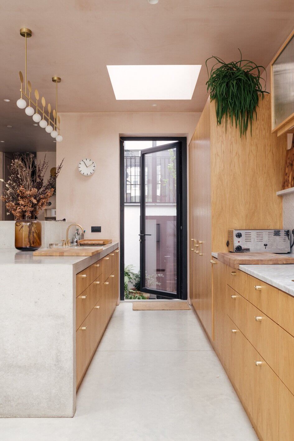 A Victorian Terrace House With Modern Kitchen Extension And Color Touches 14 pink-victorian-terrace-house-modern-extension-nordroom