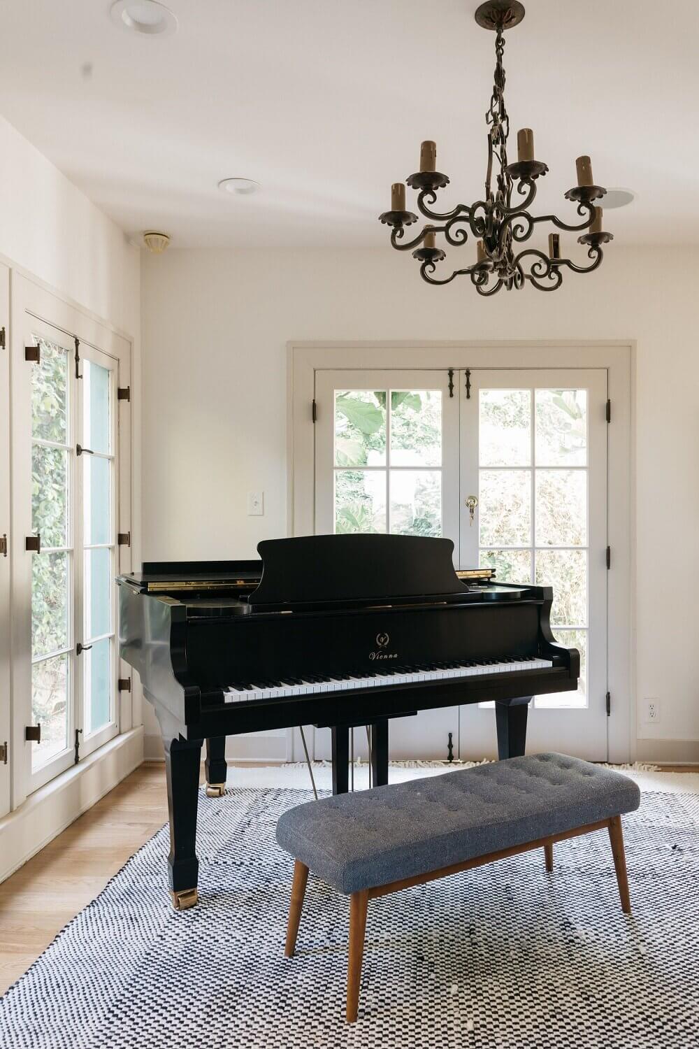 A Beautiful 1920s Spanish-Style Villa in Los Feliz 7 1920s-spanish-style-los-feliz-home-nordroom