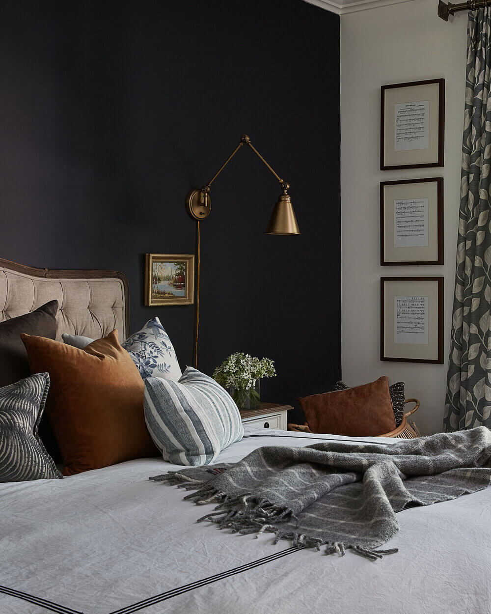 A Moody English-Style Home in Toronto 10 AMoodyEnglish StyleHomeinToronto TheNordroom10 A Moody English-Style Home in Toronto