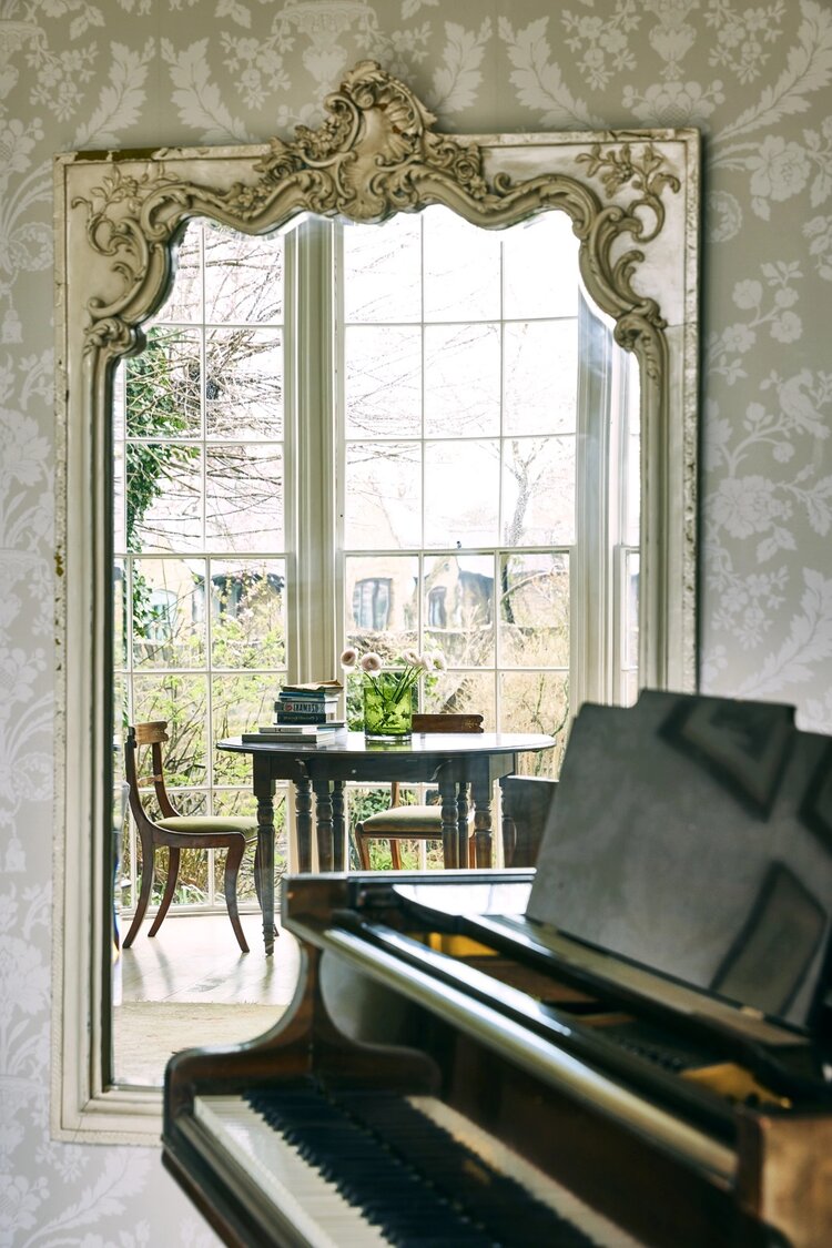 An Elegant 18th-Century House With Its Own Ballroom 6 AnElegant18th CenturyHouseWithABallroom TheNordroom5grid An Elegant 18th-Century House With Its Own Ballroom