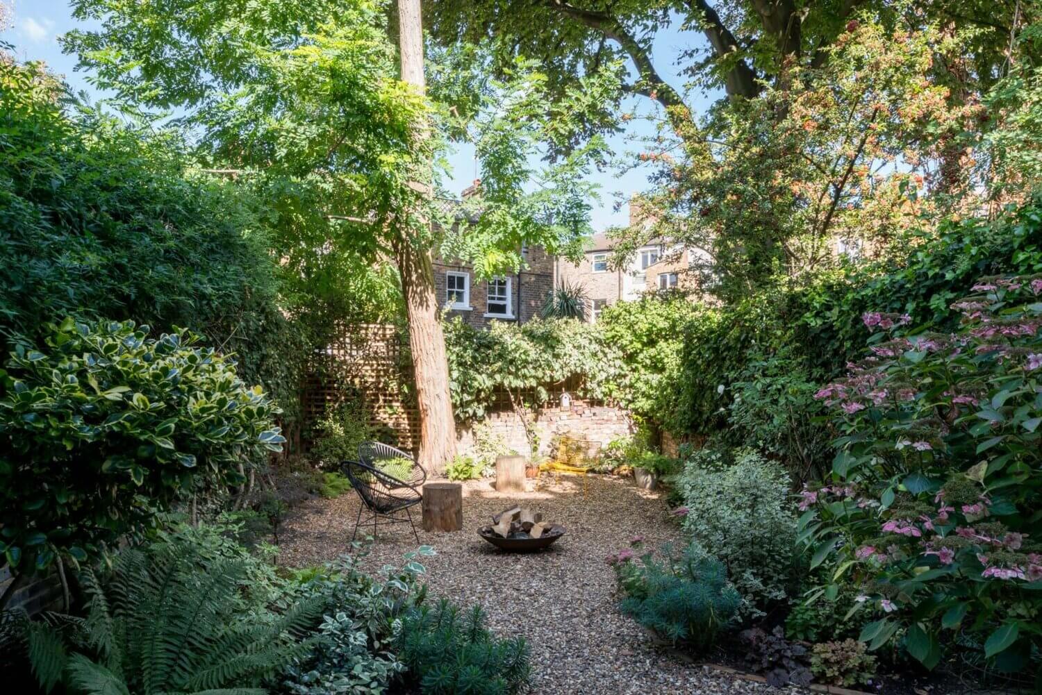 An Elegant Victorian Terrace House with Private Courtyard Garden 20 AnElegantVictorianTerraceHousewithPrivateCourtyardGarden TheNordroom22 An Elegant Victorian Terrace House with Private Courtyard Garden